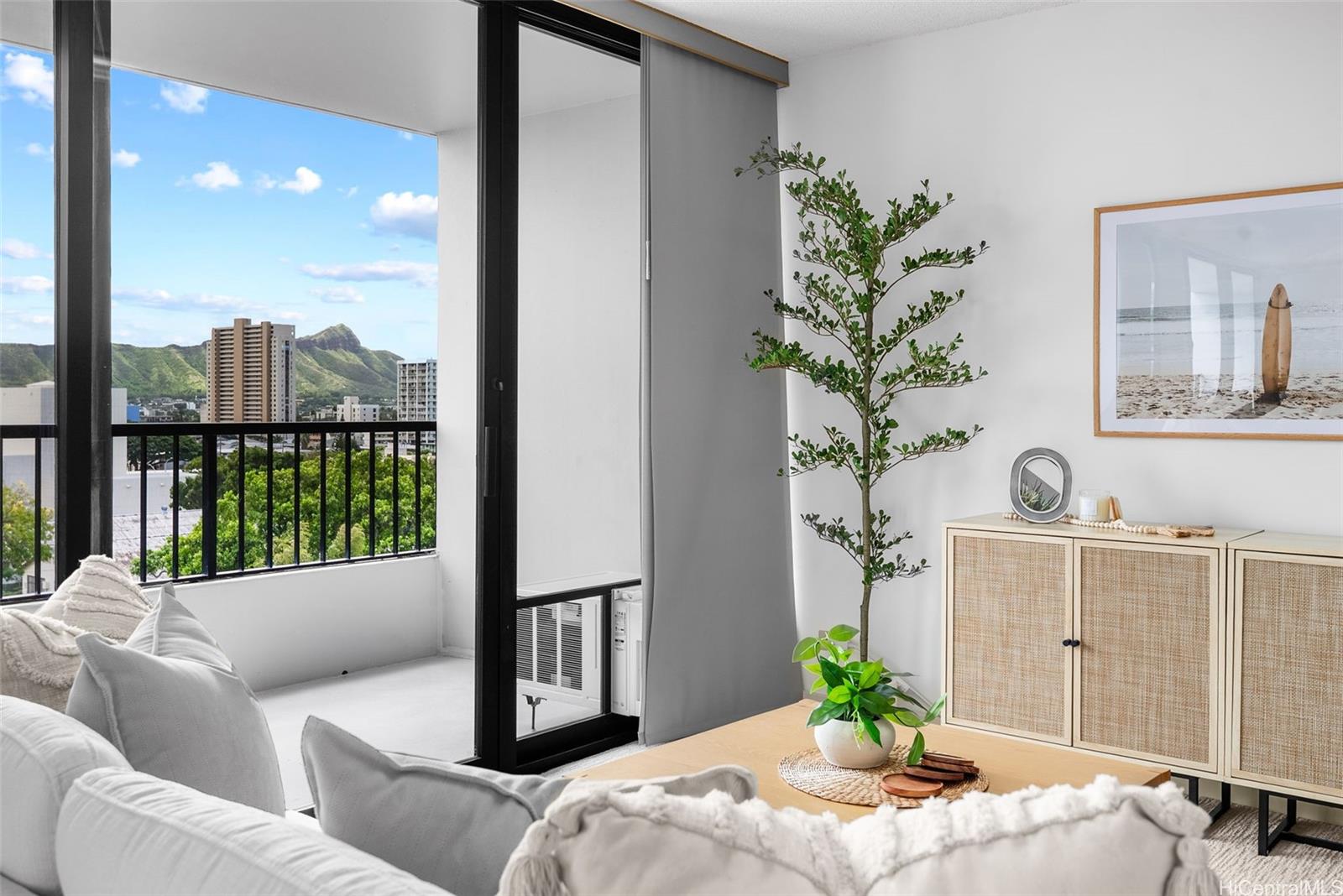 Kaimuki Parkside condo # 801, Honolulu, Hawaii - photo 2 of 24