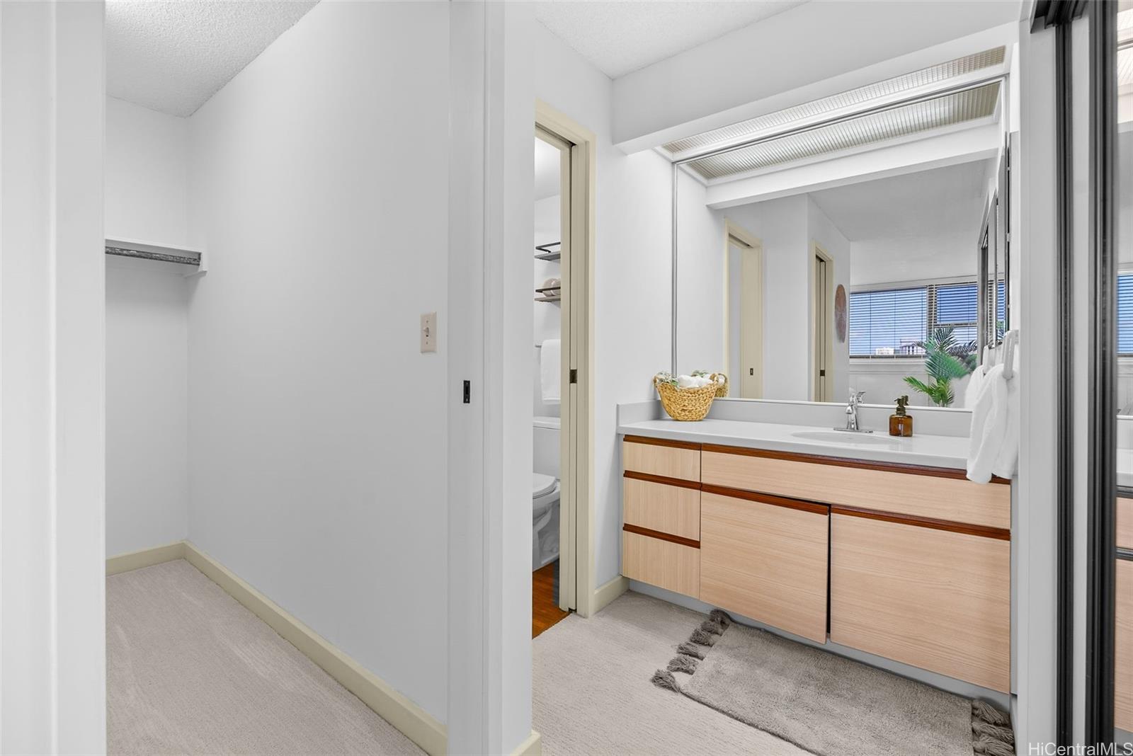 Kaimuki Parkside condo # 801, Honolulu, Hawaii - photo 17 of 24