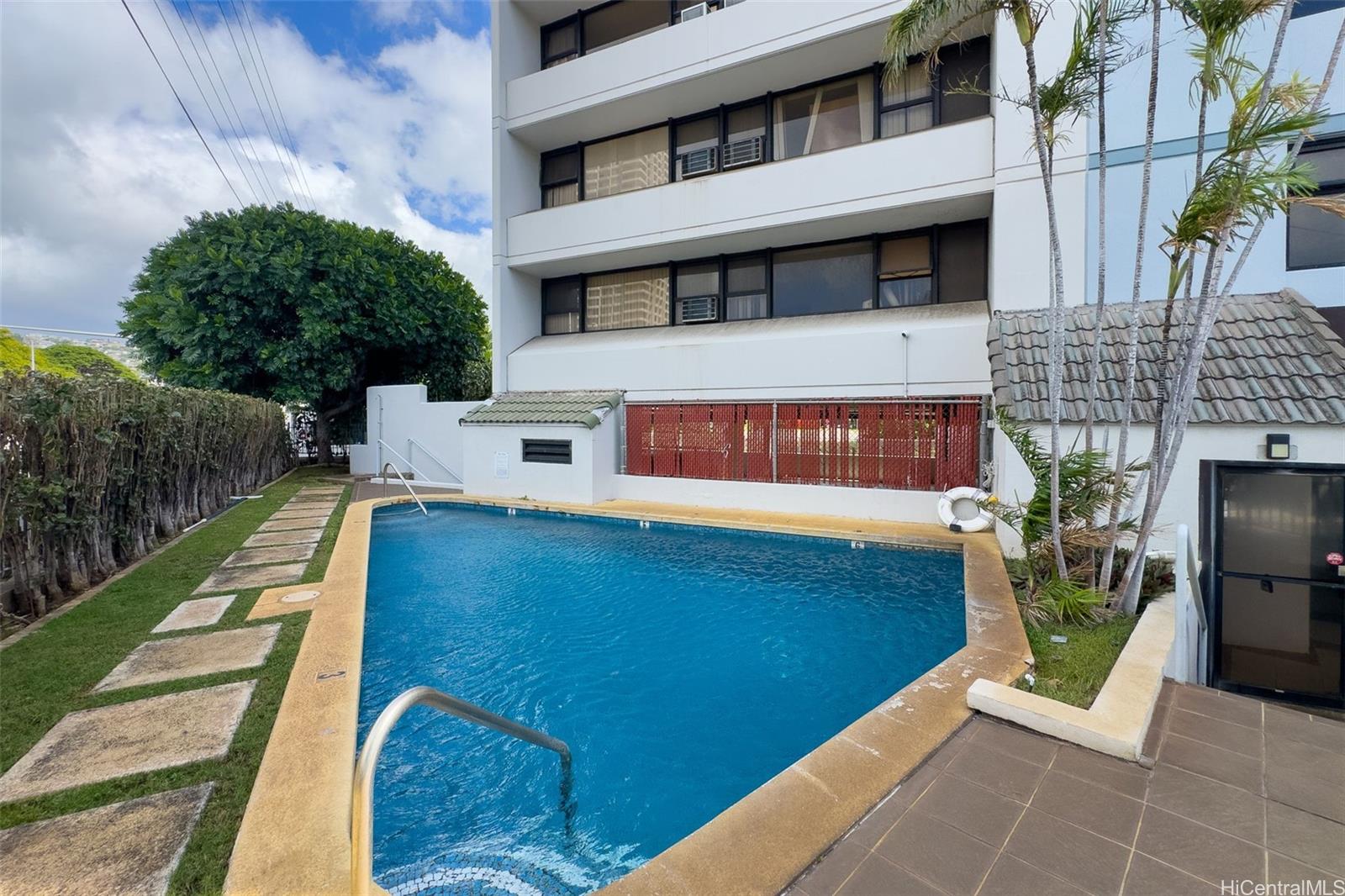 Kaimuki Parkside condo # 801, Honolulu, Hawaii - photo 22 of 24