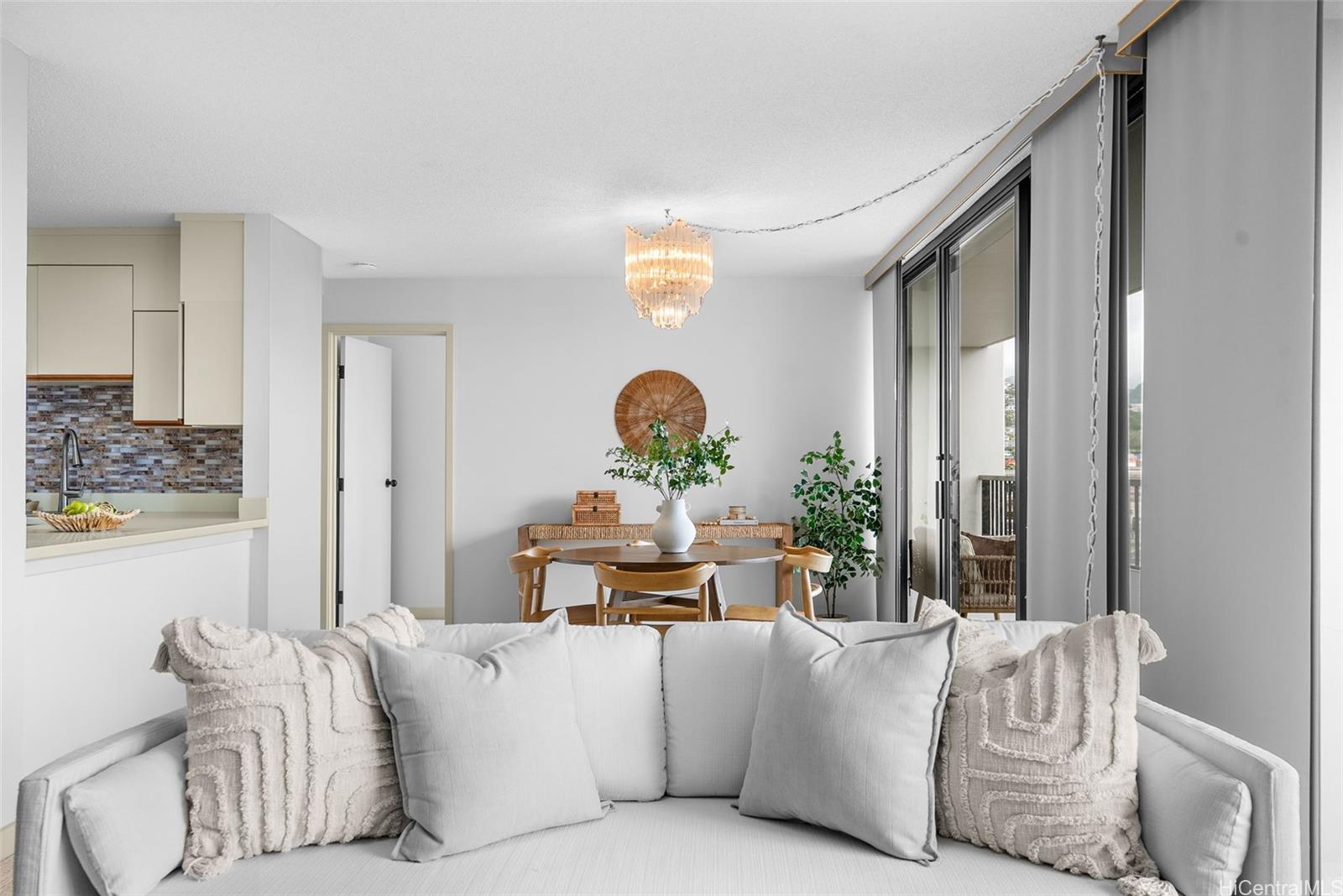 Kaimuki Parkside condo # 801, Honolulu, Hawaii - photo 9 of 24