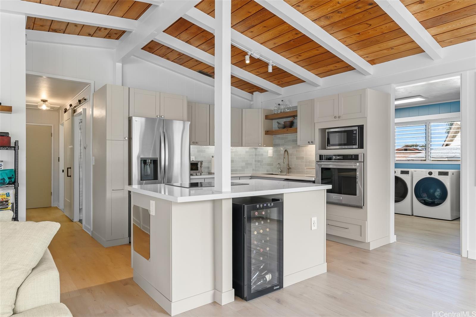 280  Polohiwa Place Dowsett, Honolulu home - photo 9 of 25