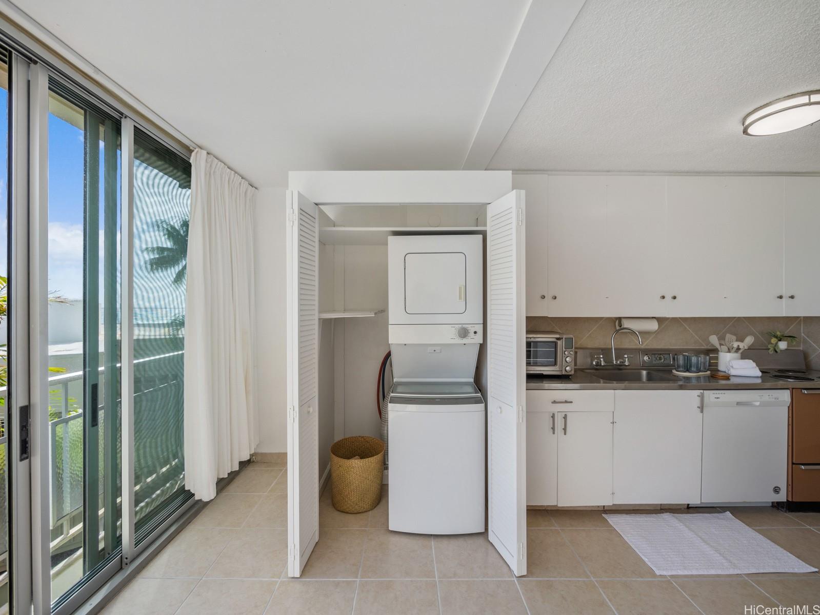 Kainalu condo # 3E, Honolulu, Hawaii - photo 13 of 25