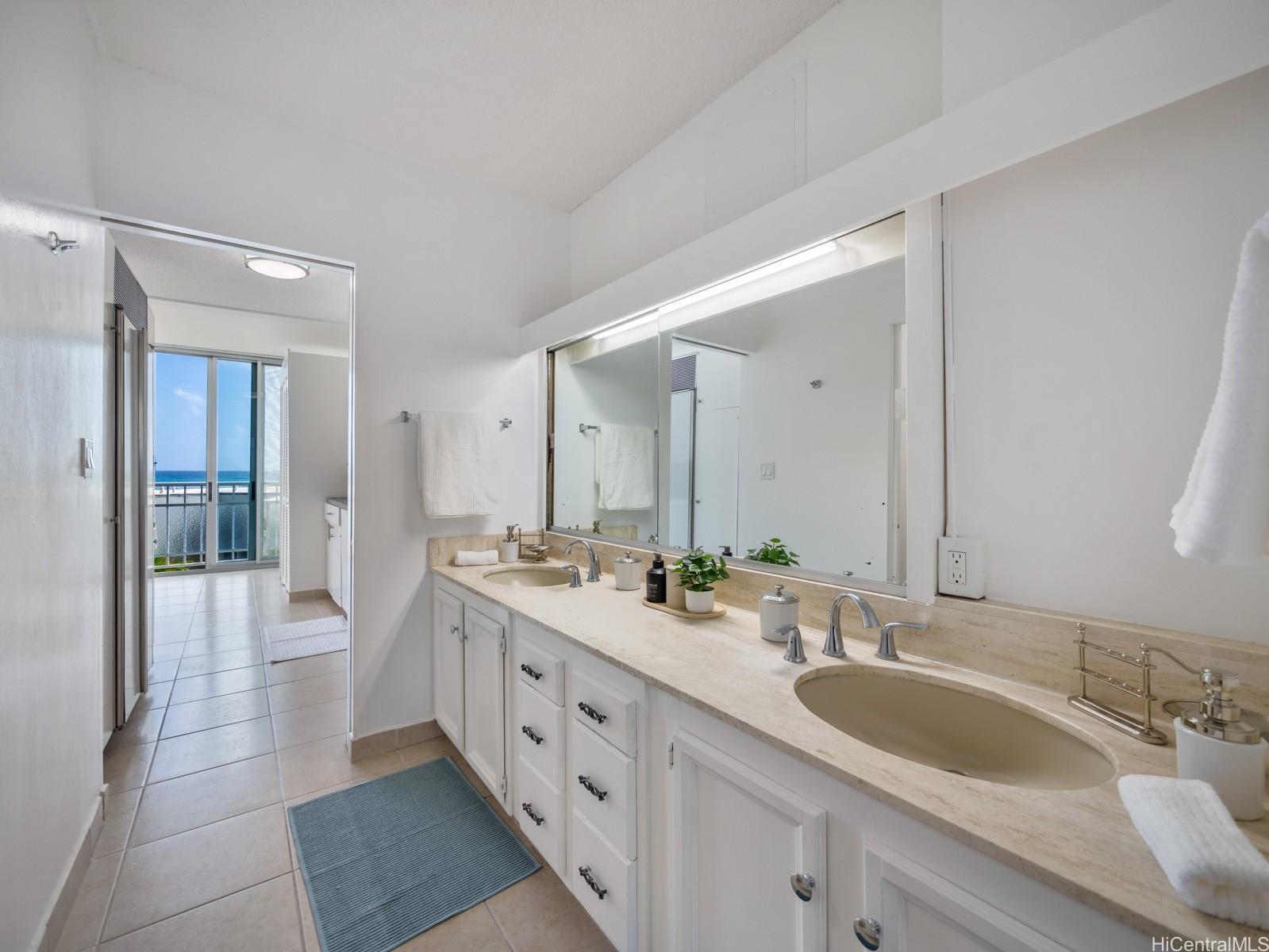 Kainalu condo # 3E, Honolulu, Hawaii - photo 15 of 25