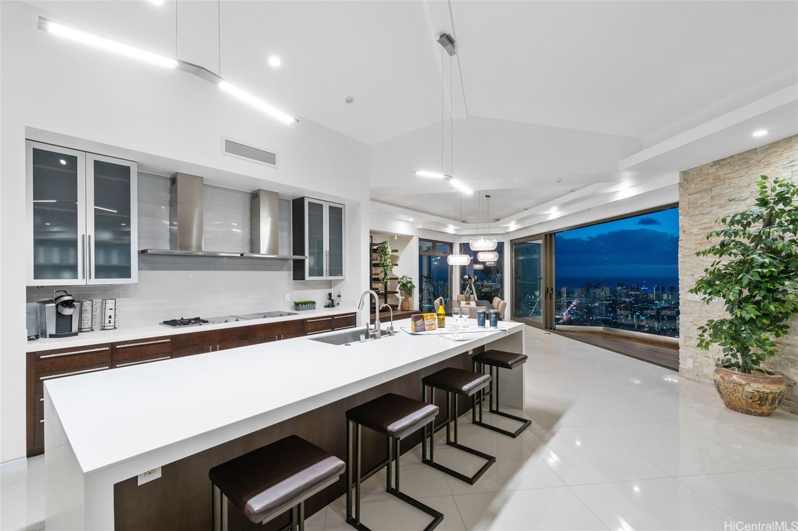 2809  Round Top Drive Makiki Heights, Honolulu home - photo 13 of 25