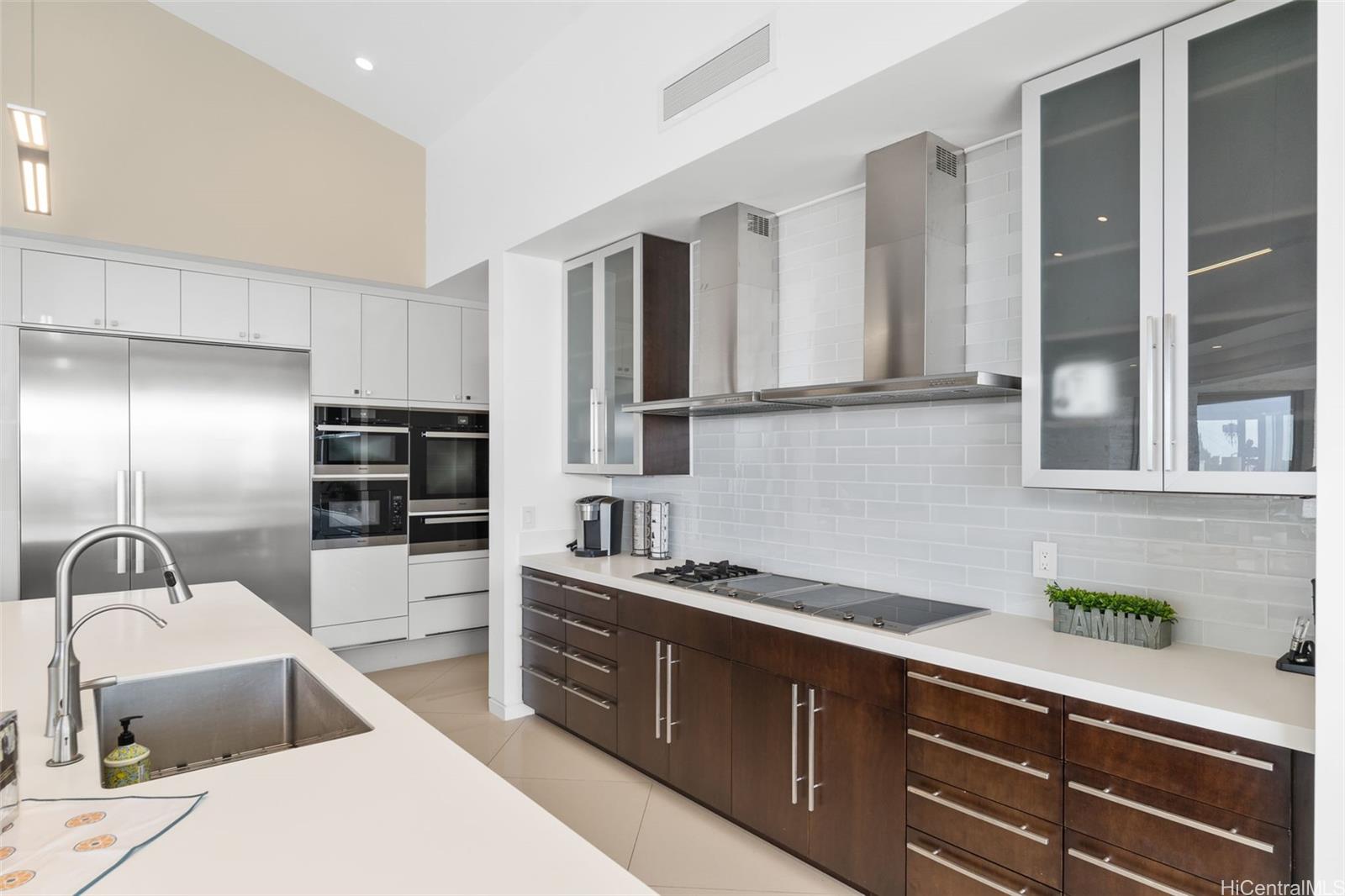 2809  Round Top Drive Makiki Heights, Honolulu home - photo 14 of 25