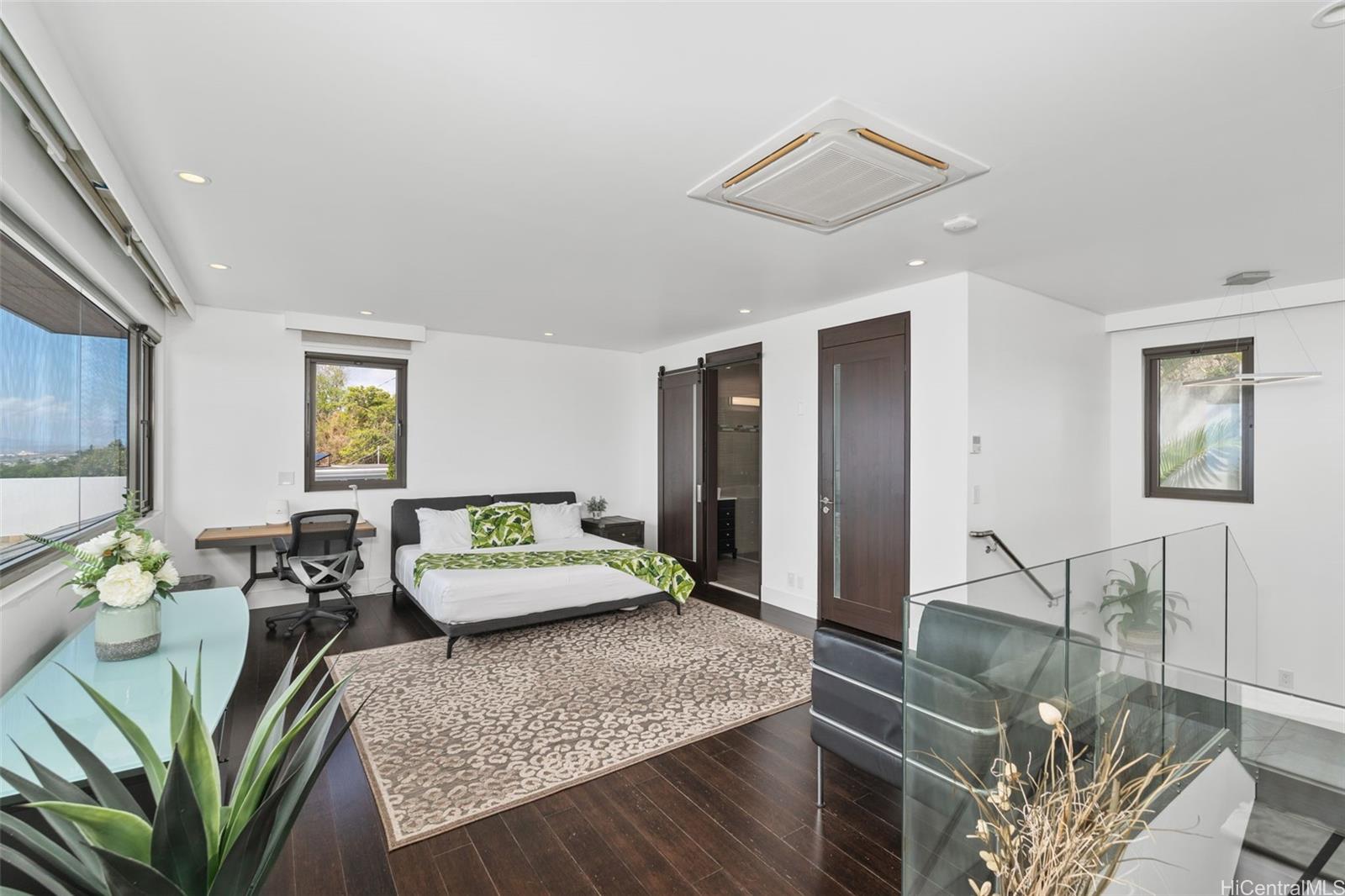 2809  Round Top Drive Makiki Heights, Honolulu home - photo 20 of 25