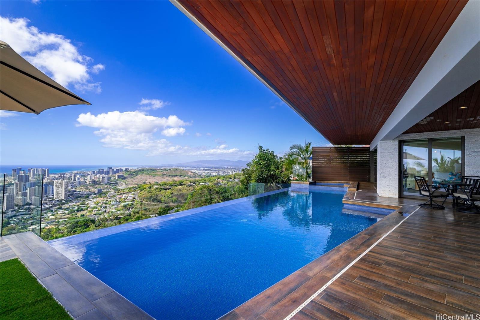 2809  Round Top Drive Makiki Heights, Honolulu home - photo 4 of 25