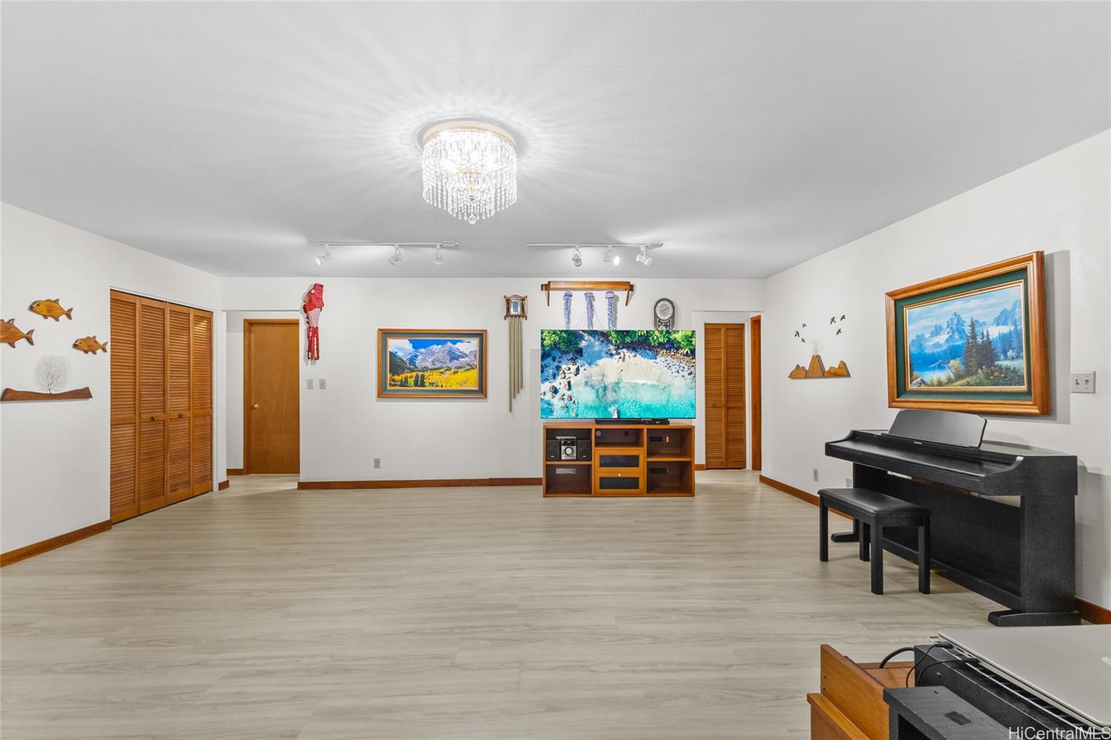 281  Puiwa Road Dowsett, Honolulu home - photo 11 of 19