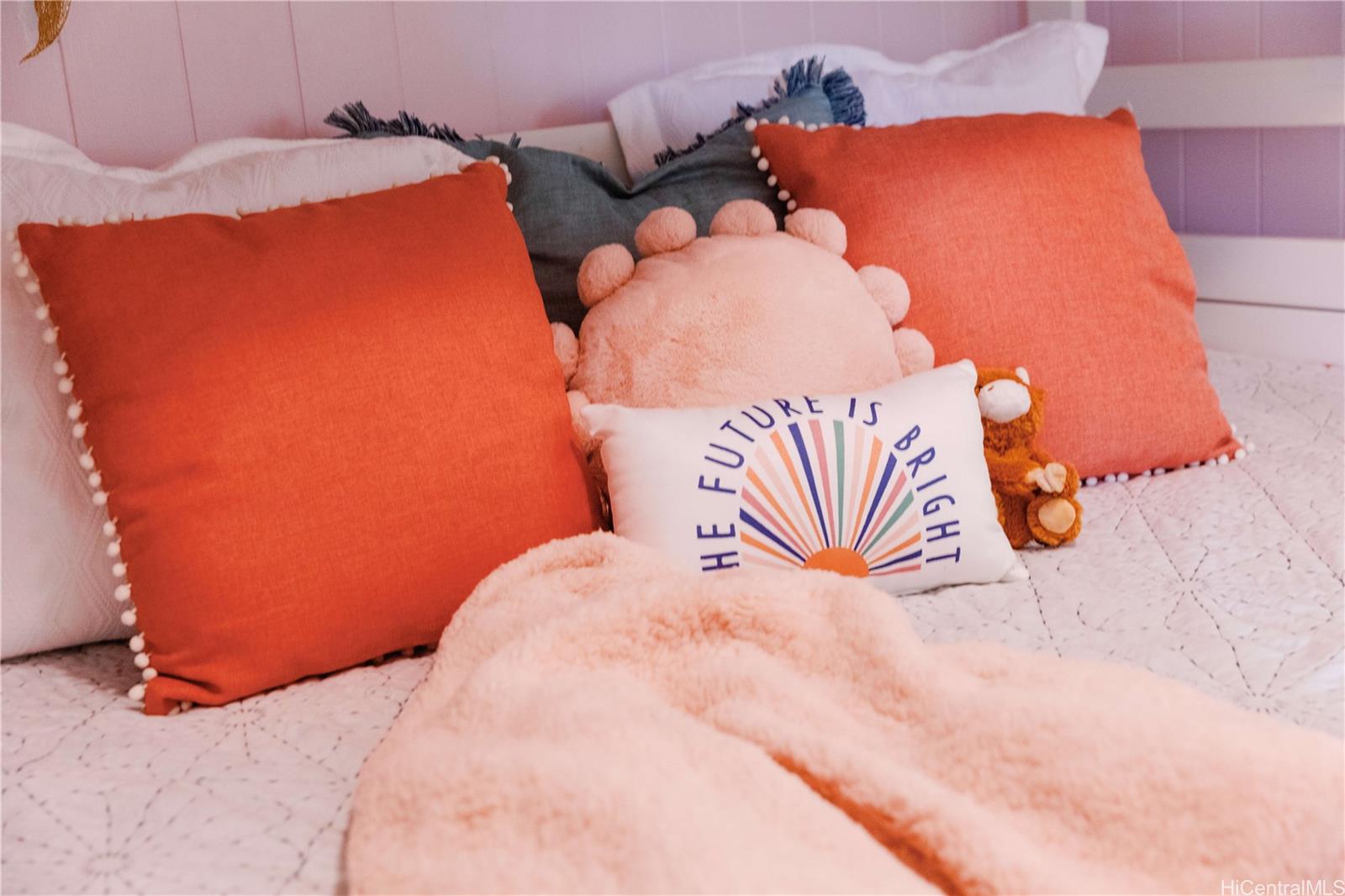 2813  Dow Street Nuuanu Area, Honolulu home - photo 19 of 24