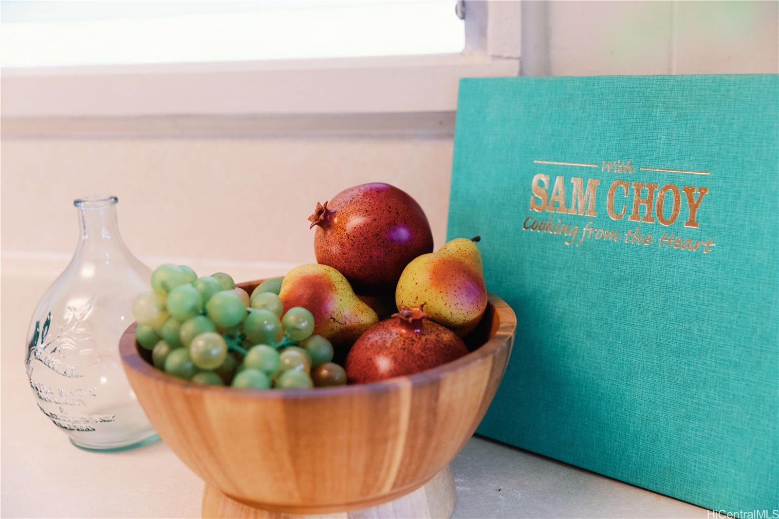 2813  Dow Street Nuuanu Area, Honolulu home - photo 7 of 24