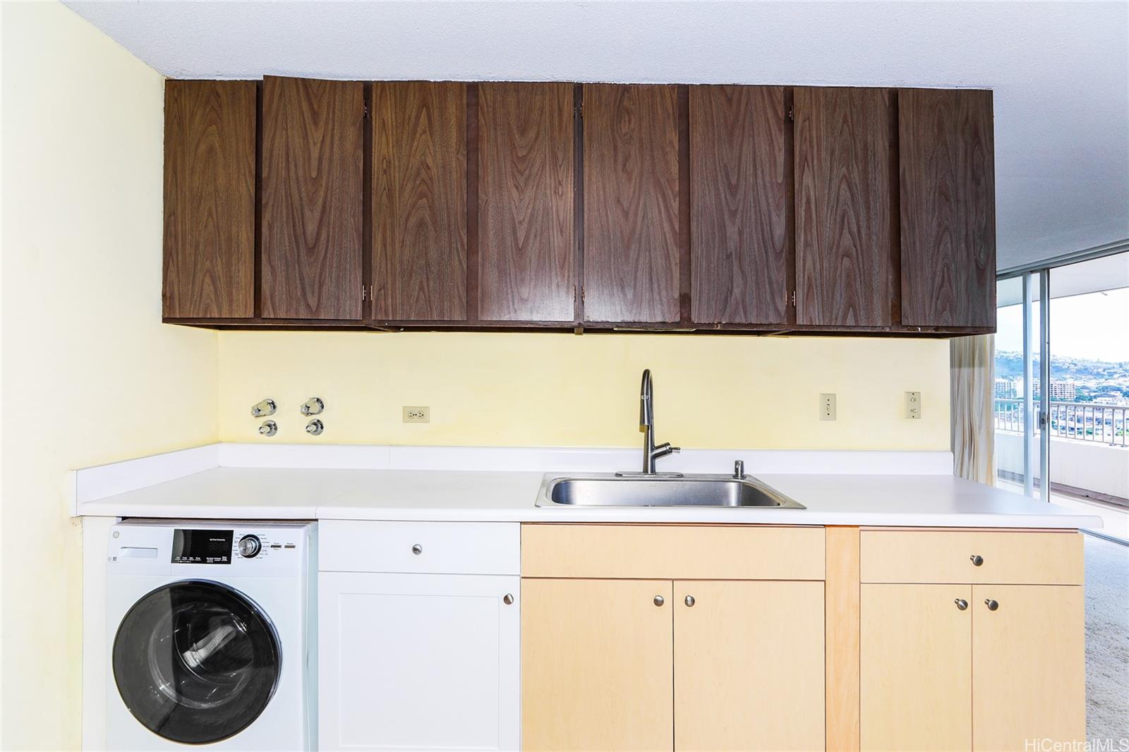 Contessa condo # 2003, Honolulu, Hawaii - photo 6 of 23