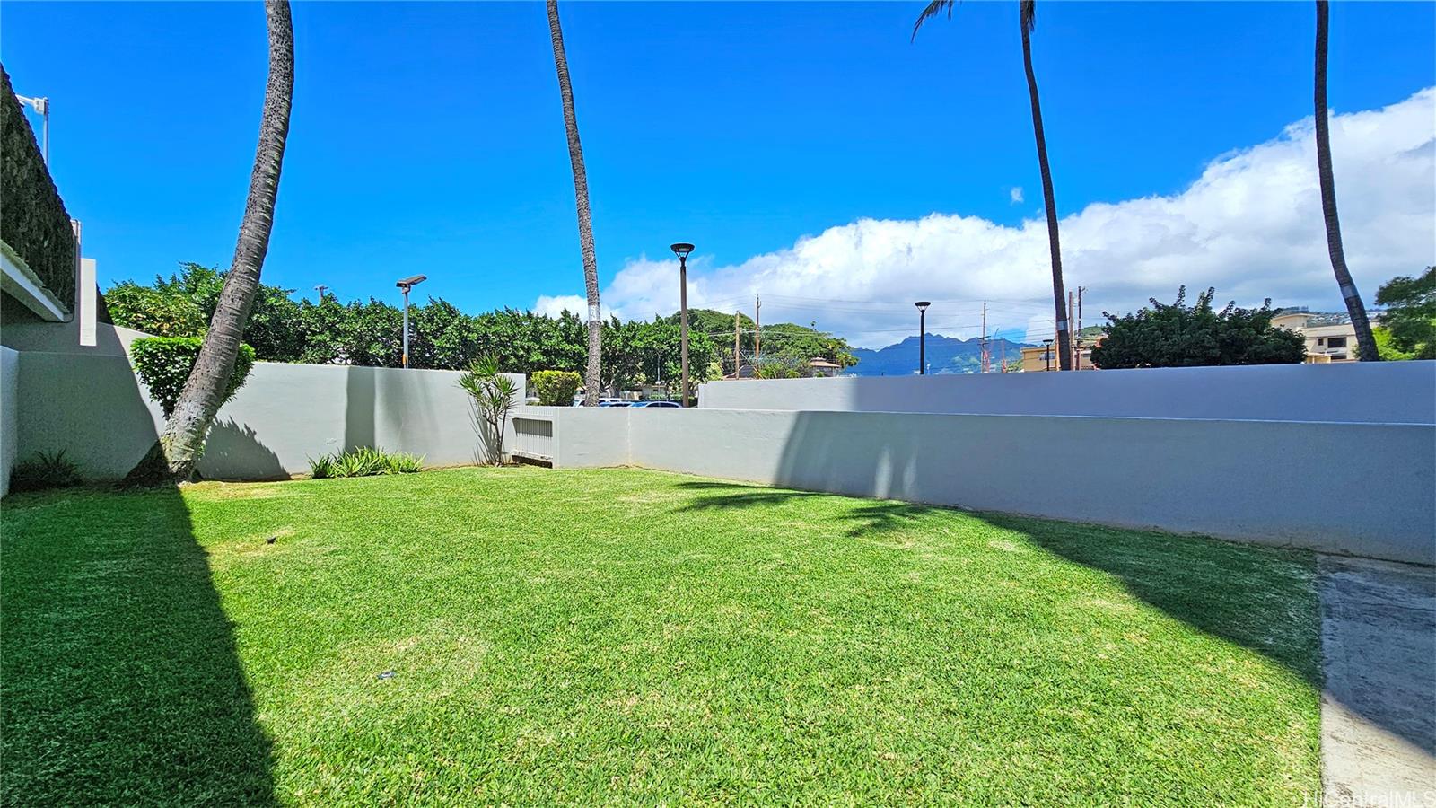 Contessa condo # 201, Honolulu, Hawaii - photo 24 of 25