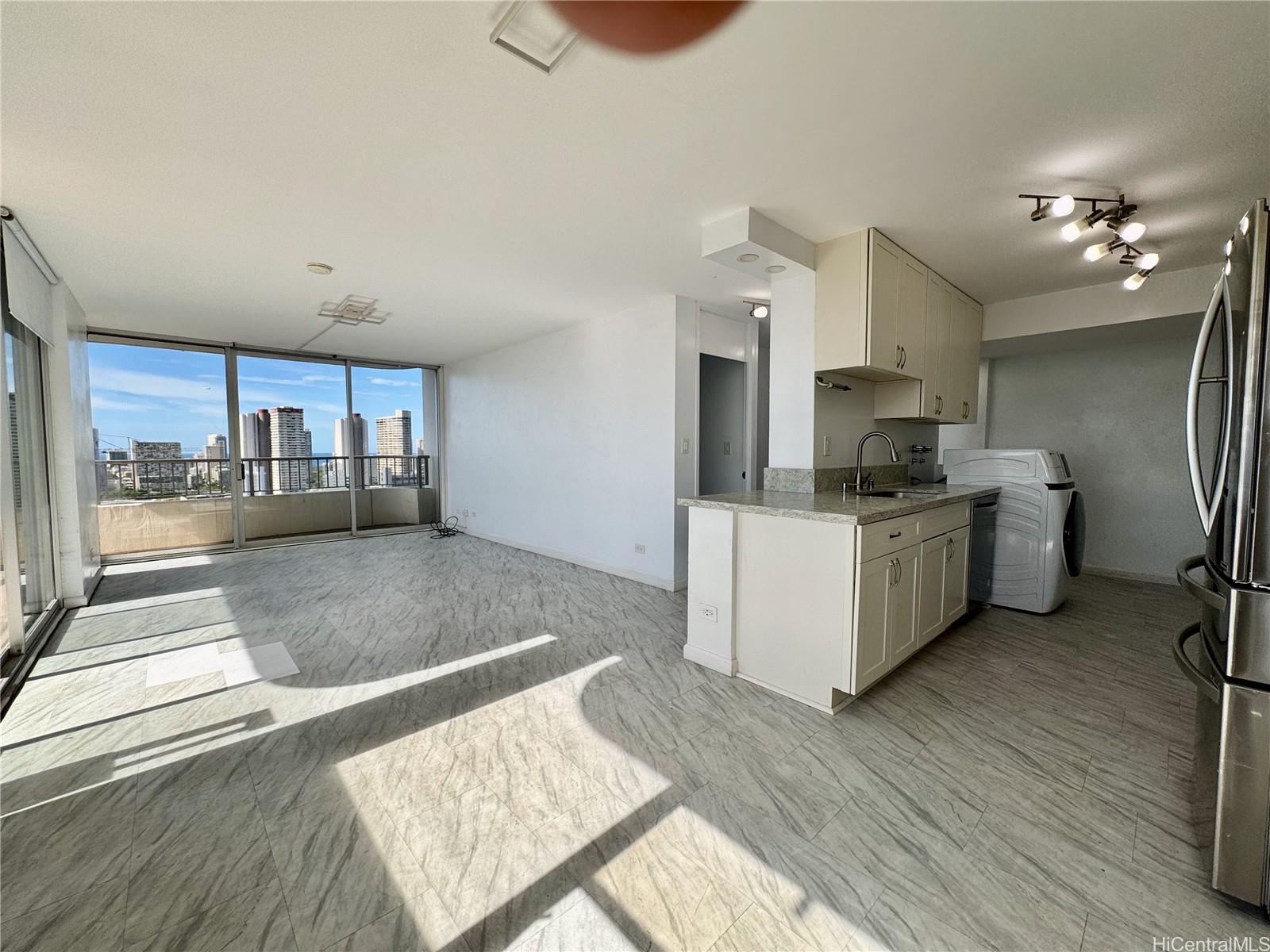 Contessa condo # 2401, Honolulu, Hawaii - photo 4 of 18