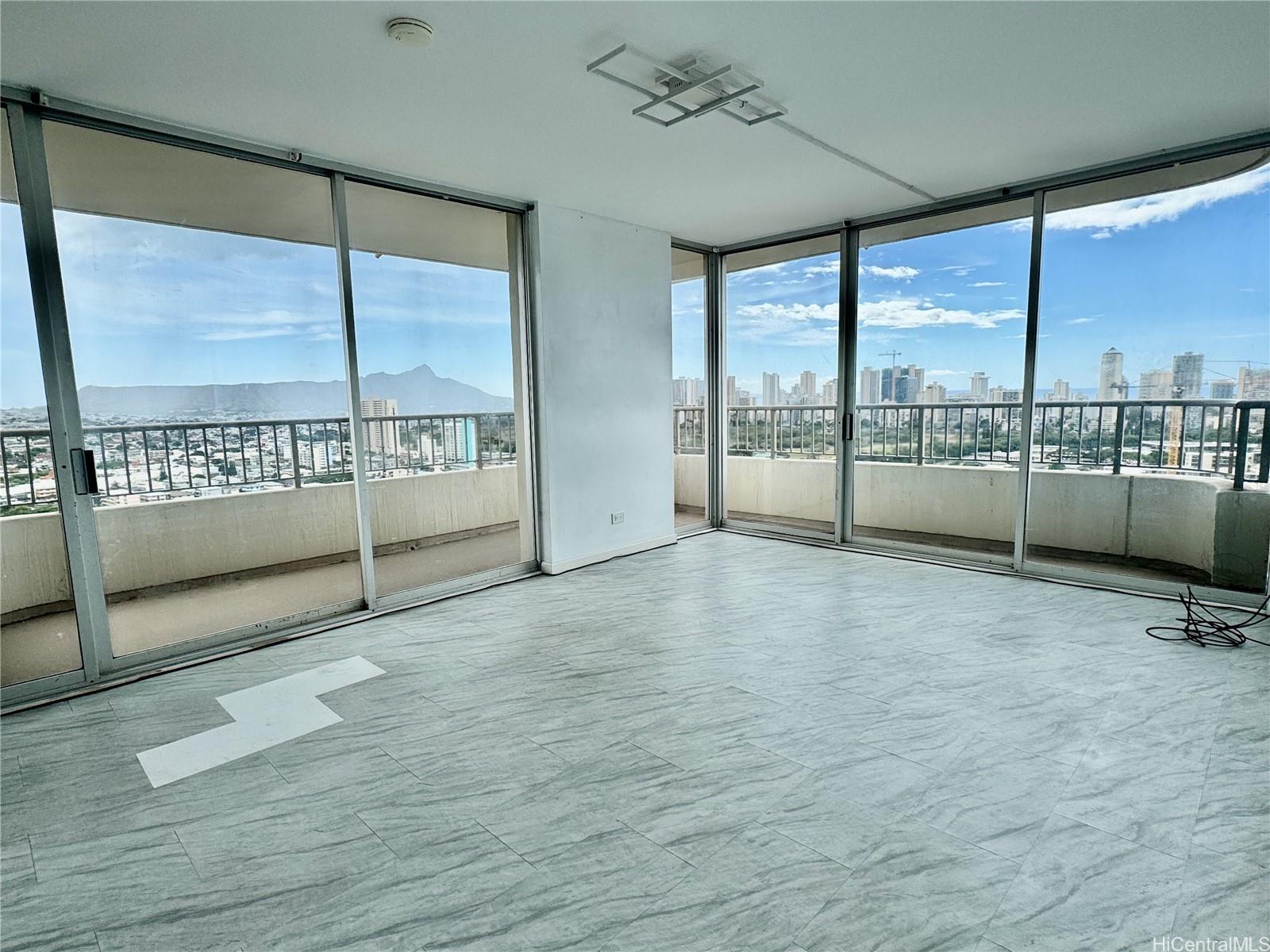 Contessa condo # 2401, Honolulu, Hawaii - photo 5 of 18