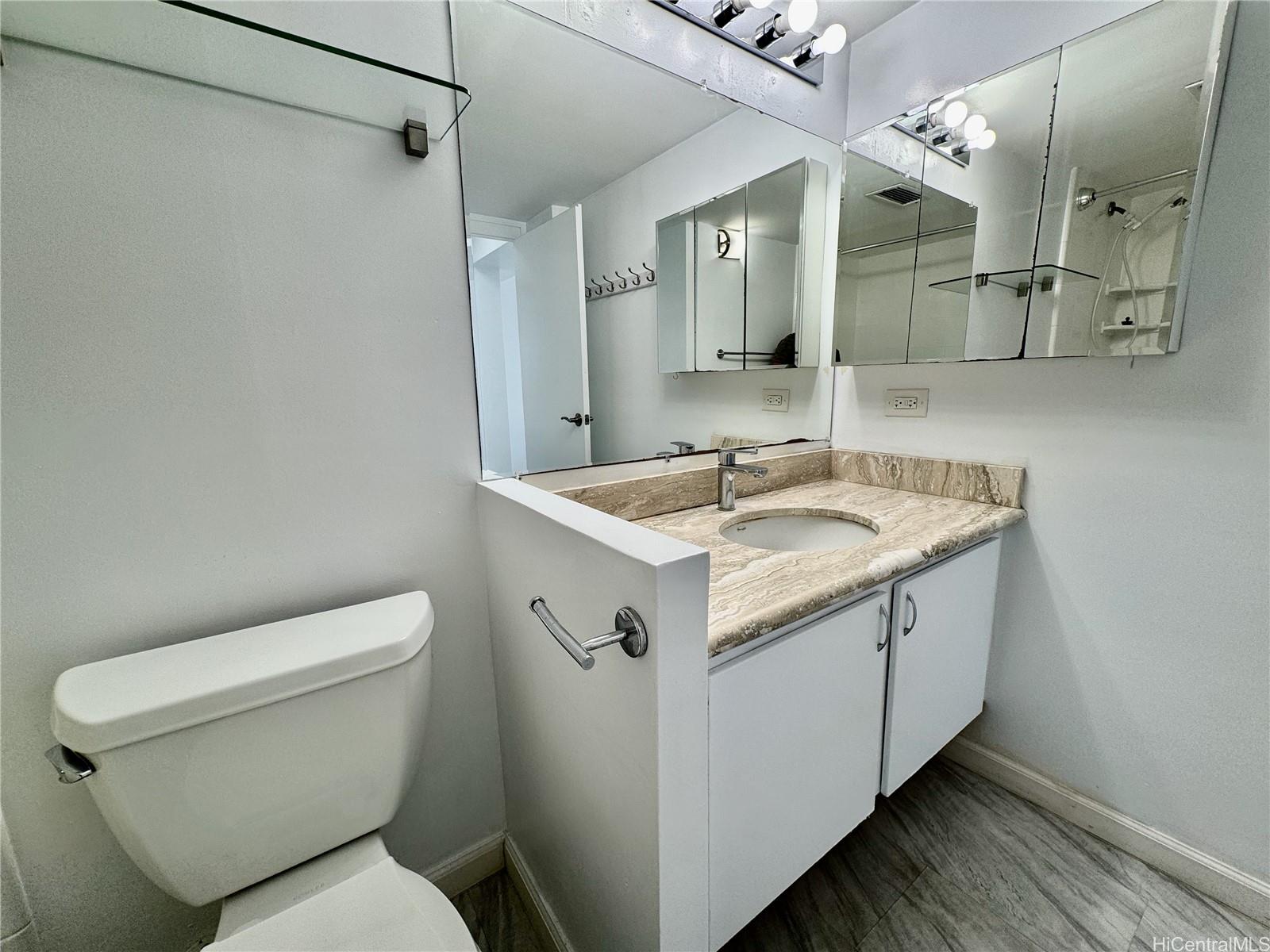 Contessa condo # 2401, Honolulu, Hawaii - photo 9 of 18