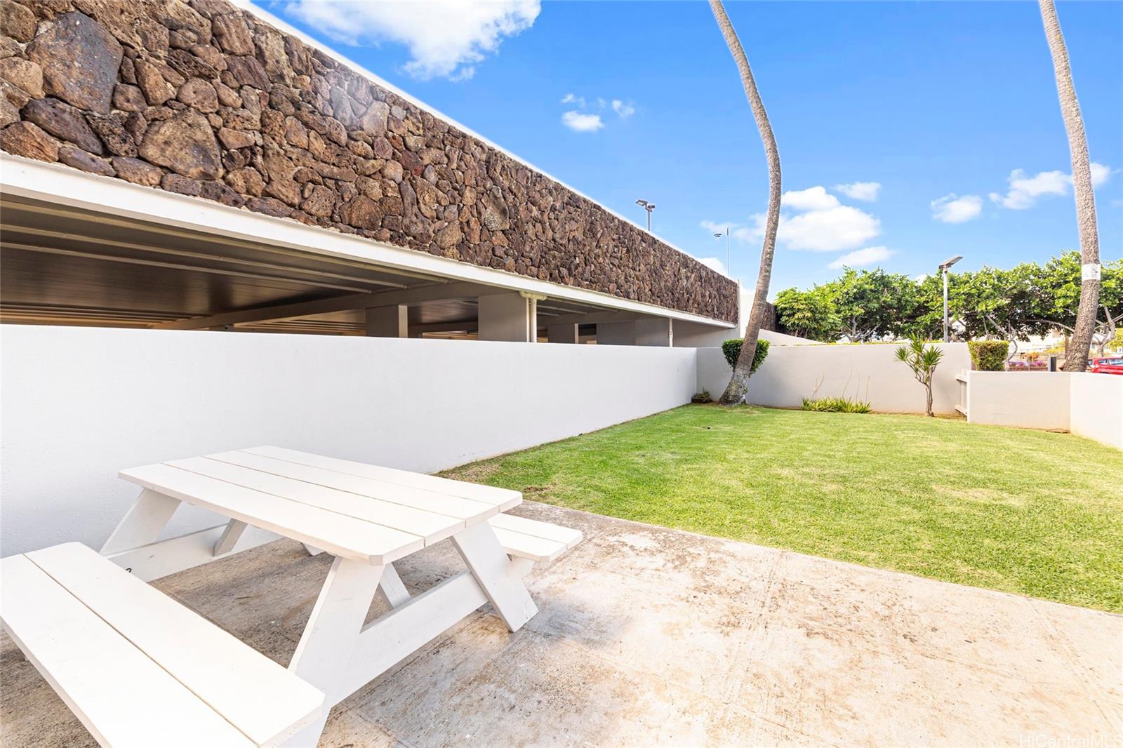 Contessa condo # 2504, Honolulu, Hawaii - photo 15 of 17