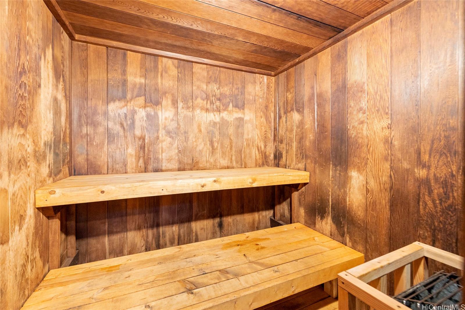 Contessa condo # 2504, Honolulu, Hawaii - photo 16 of 17