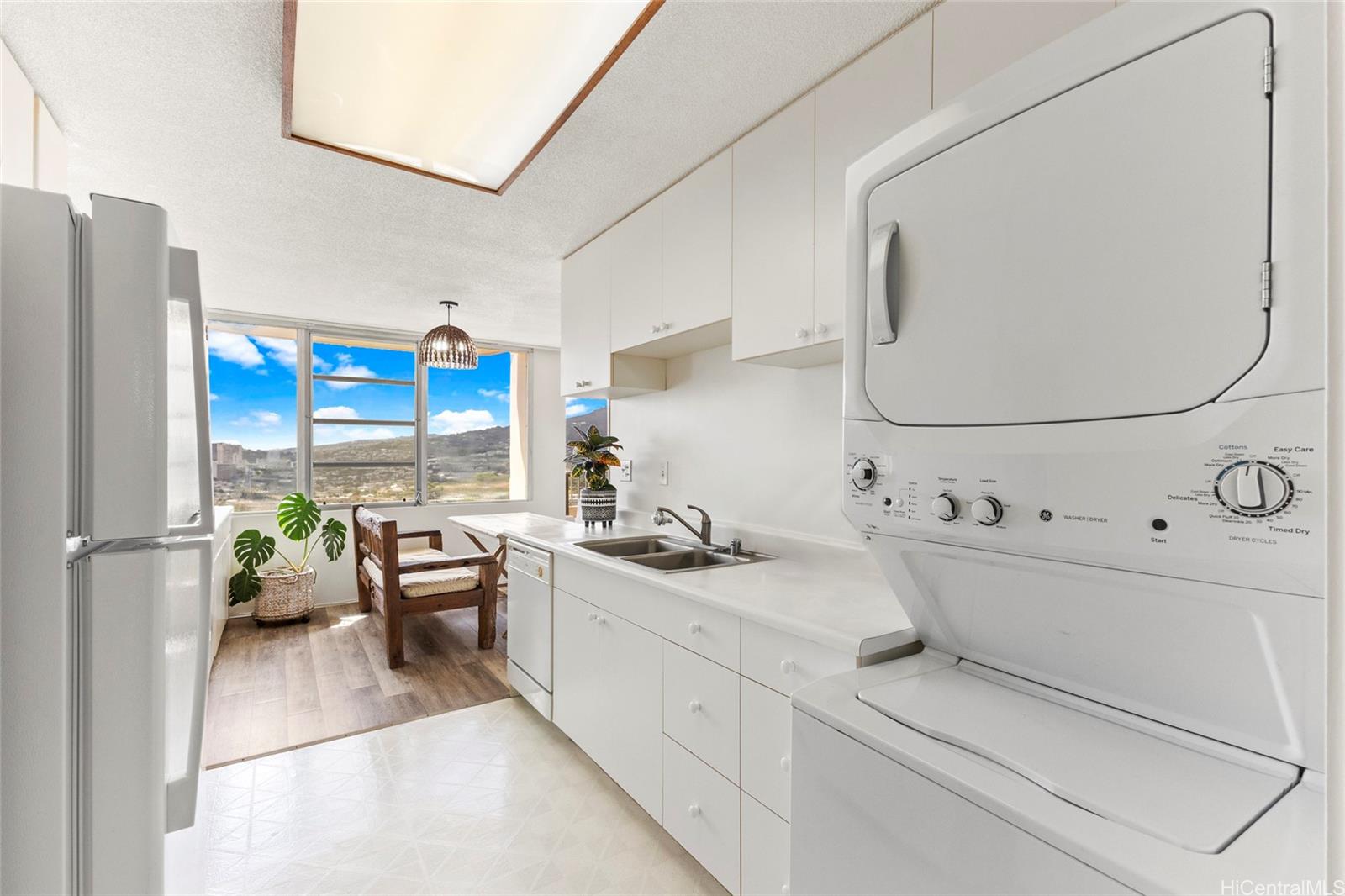 Contessa condo # 2504, Honolulu, Hawaii - photo 7 of 17