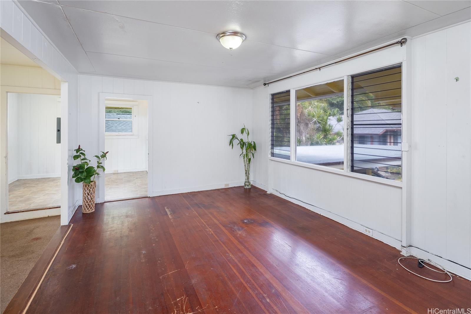 2826  Numana Rd Kalihi Valley, Honolulu home - photo 5 of 22