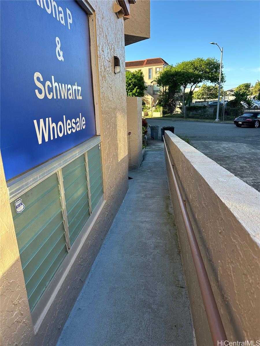 2830 Kaonawai Pl Honolulu Oahu commercial real estate photo2 of 21