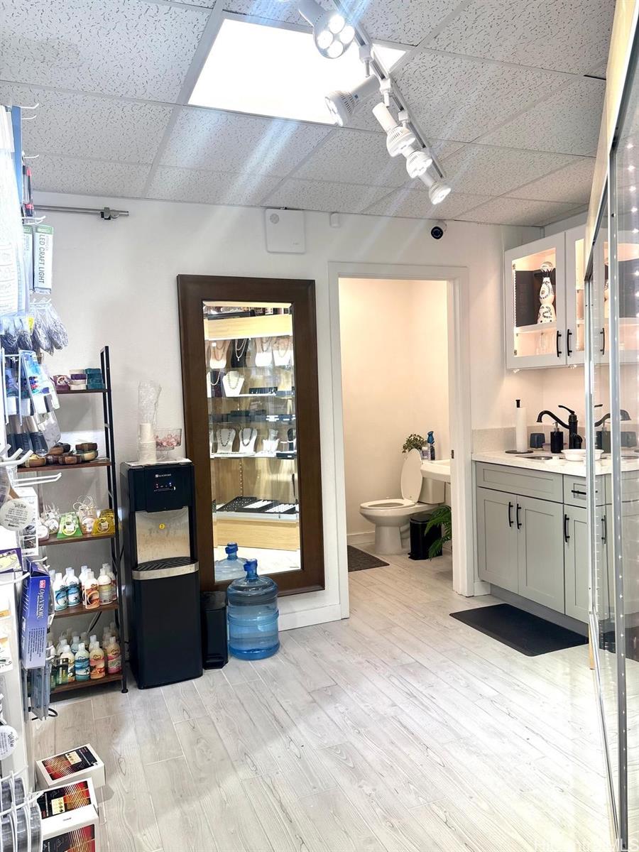 2830 Kaonawai Pl Honolulu Oahu commercial real estate photo5 of 21