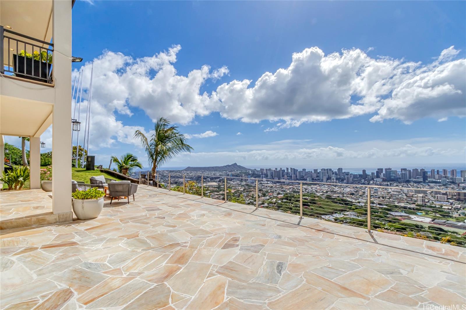 2835  Round Top Drive Makiki Heights, Honolulu home - photo 18 of 25