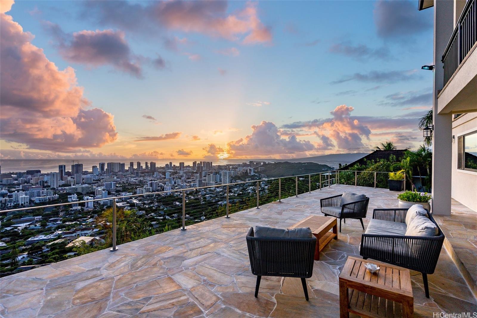 2835  Round Top Drive Makiki Heights, Honolulu home - photo 19 of 25