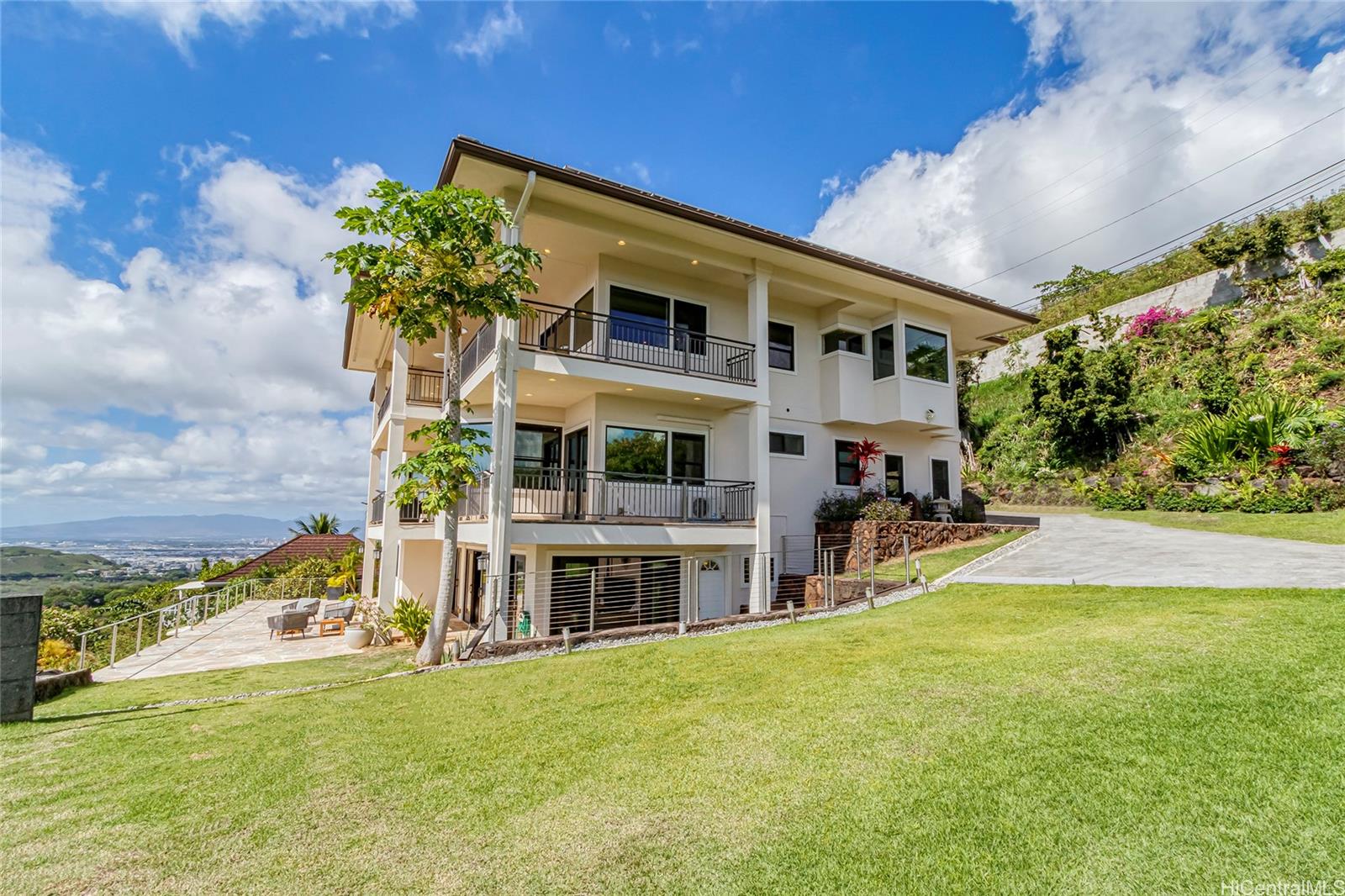 2835  Round Top Drive Makiki Heights, Honolulu home - photo 22 of 25