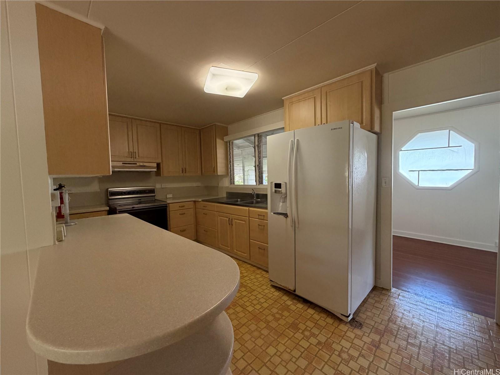 284 Kuliouou Rd Honolulu - Rental - photo 6 of 9