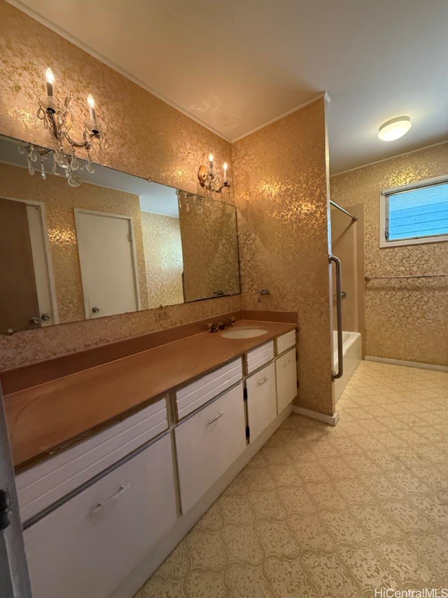 2840C  Kalihi Street Kalihi Valley, Honolulu home - photo 13 of 16