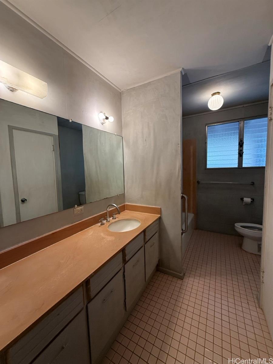 2840C  Kalihi Street Kalihi Valley, Honolulu home - photo 6 of 14