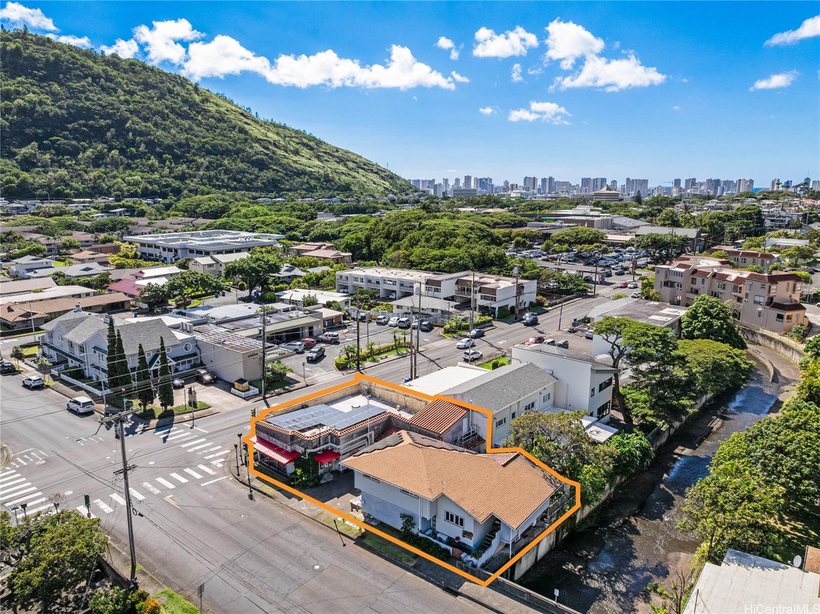 2845 Lowrey Ave Honolulu Oahu commercial real estate photo2 of 15