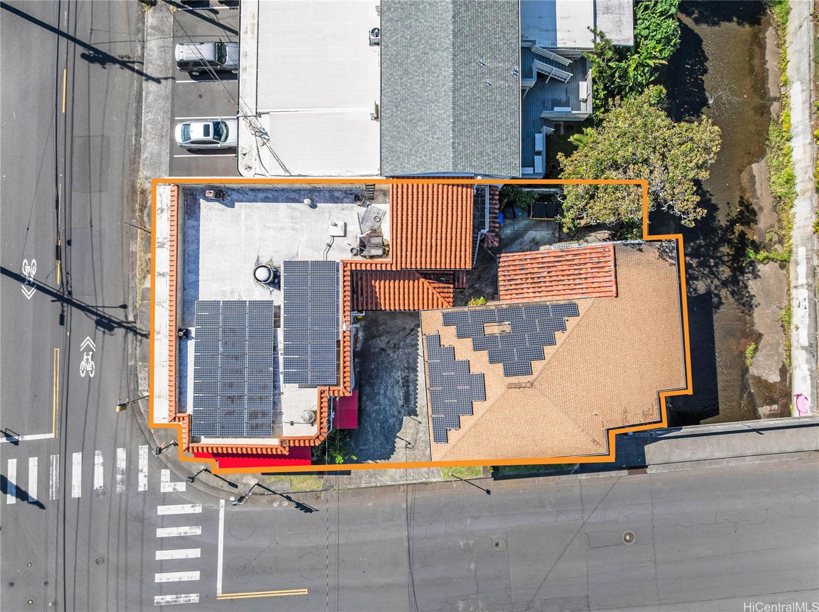 2845 Lowrey Ave Honolulu Oahu commercial real estate photo4 of 15