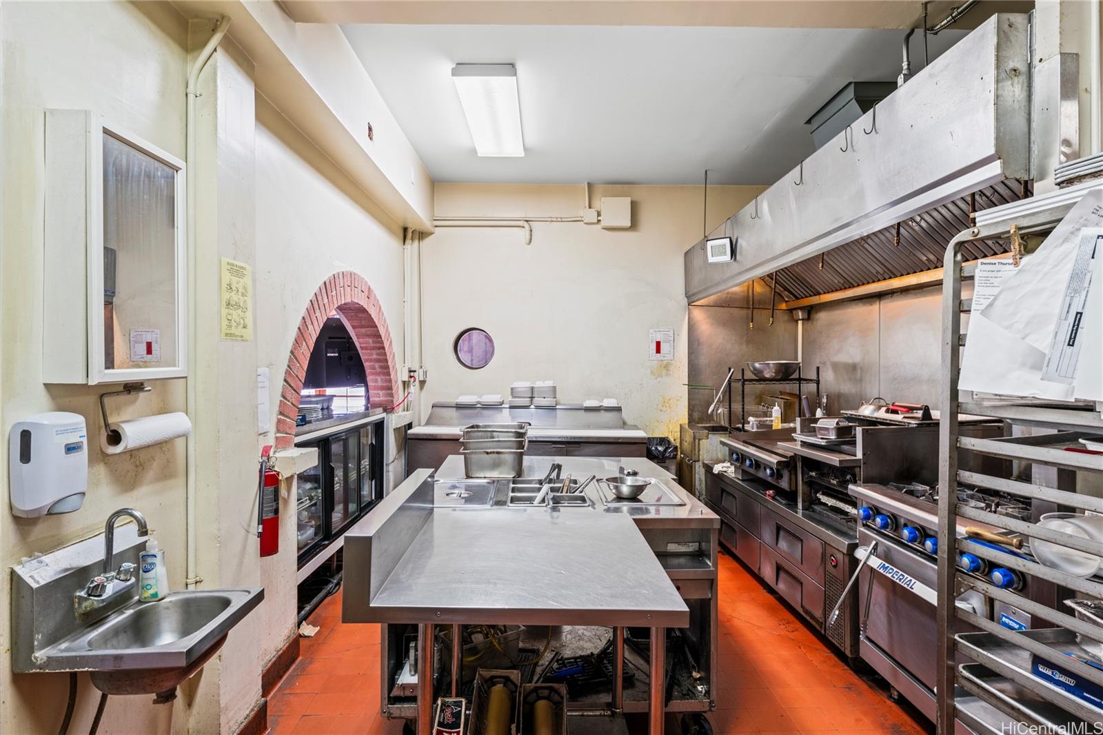 2845 Lowrey Ave Honolulu Oahu commercial real estate photo9 of 15