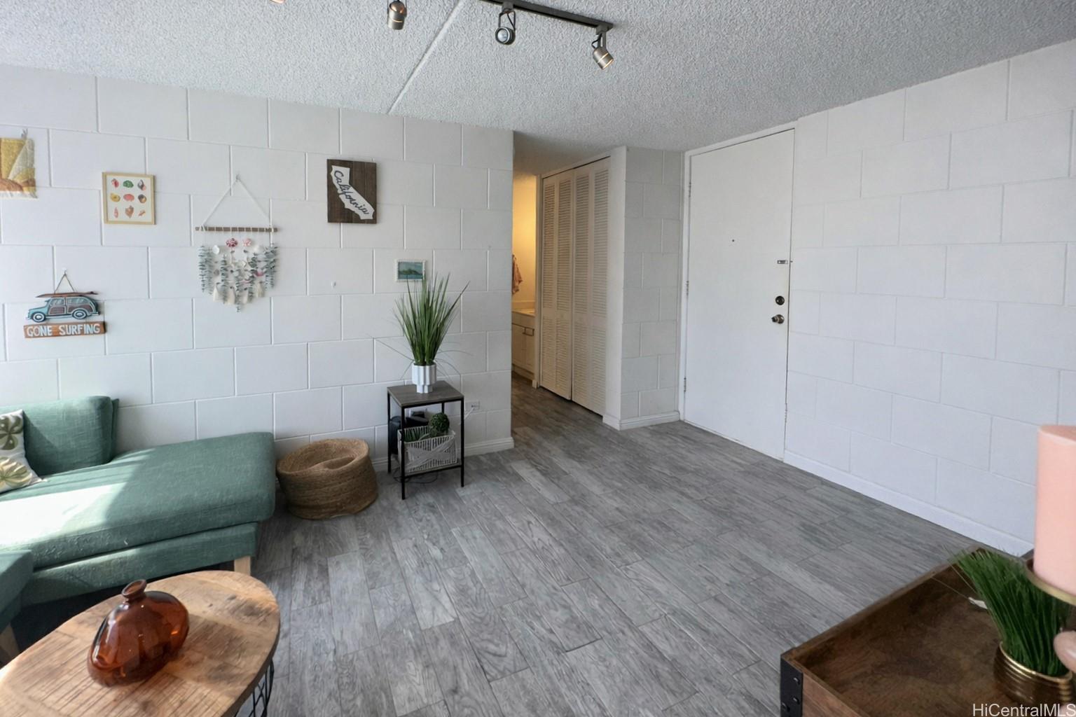 Waialae Pl condo # 321, Honolulu, Hawaii - photo 2 of 12