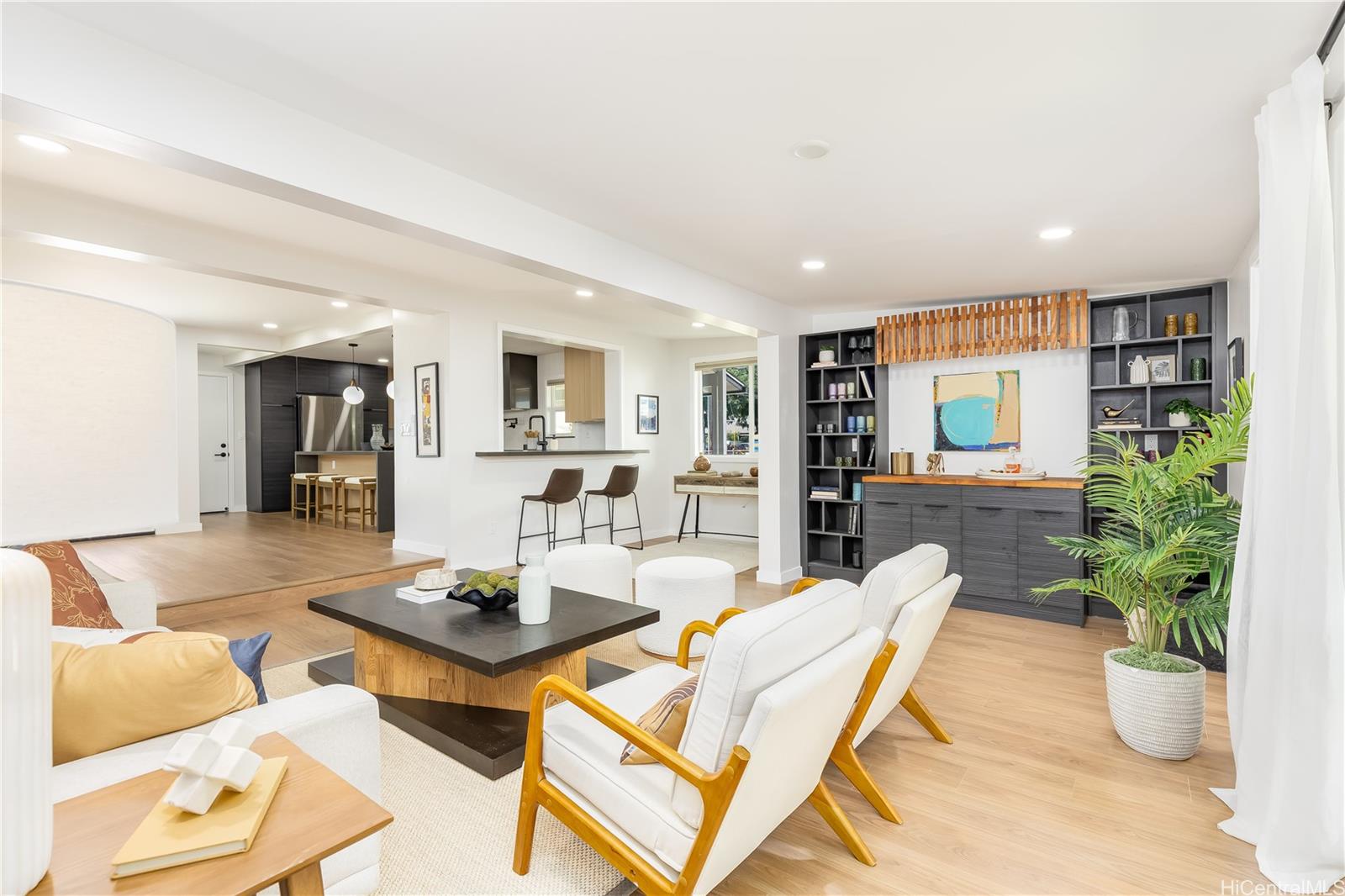 2846  Lowrey Ave Manoa Area, Honolulu home - photo 5 of 25