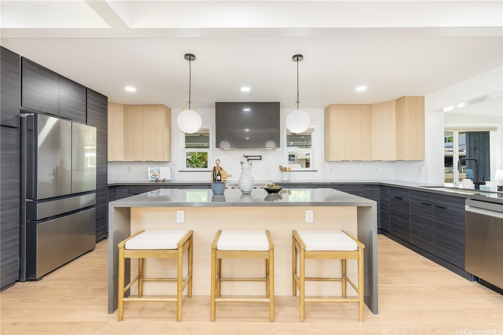 2846  Lowrey Ave Manoa Area, Honolulu home - photo 8 of 25