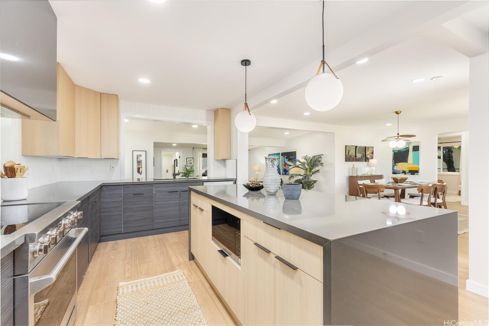 2846  Lowrey Ave Manoa Area, Honolulu home - photo 9 of 25