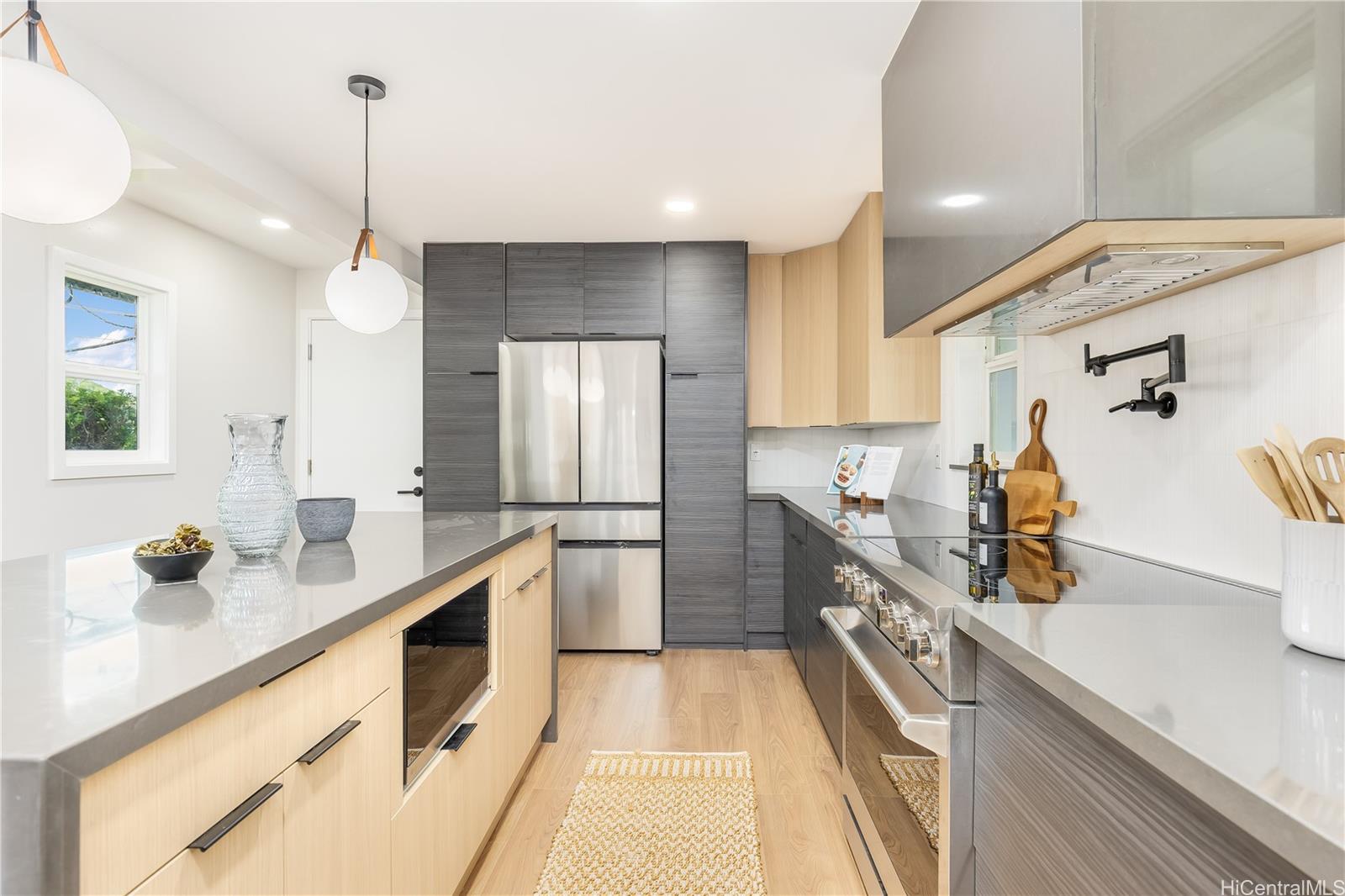 2846  Lowrey Ave Manoa Area, Honolulu home - photo 10 of 25