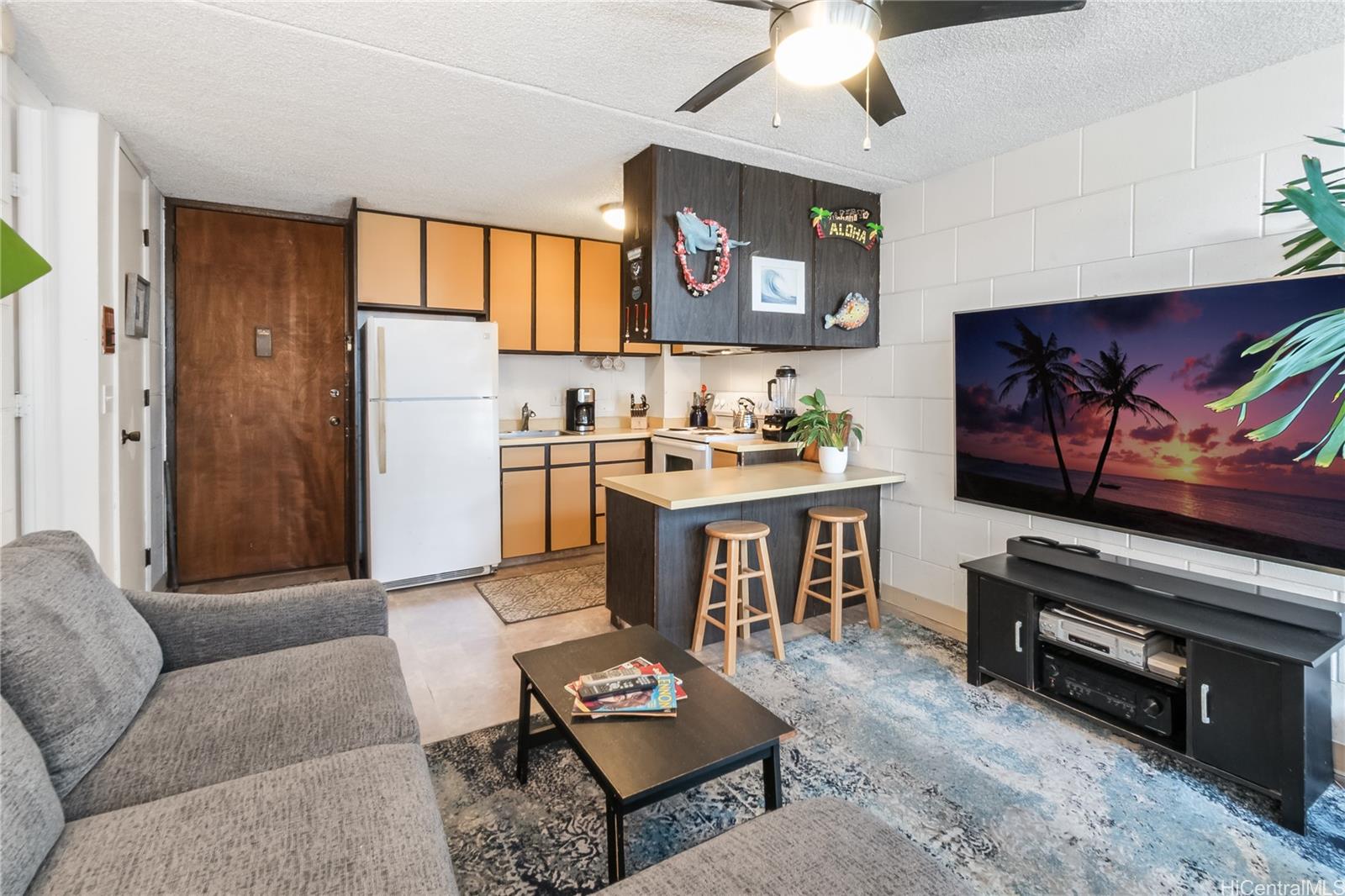 Waialae Pl condo # 306, Honolulu, Hawaii - photo 3 of 13