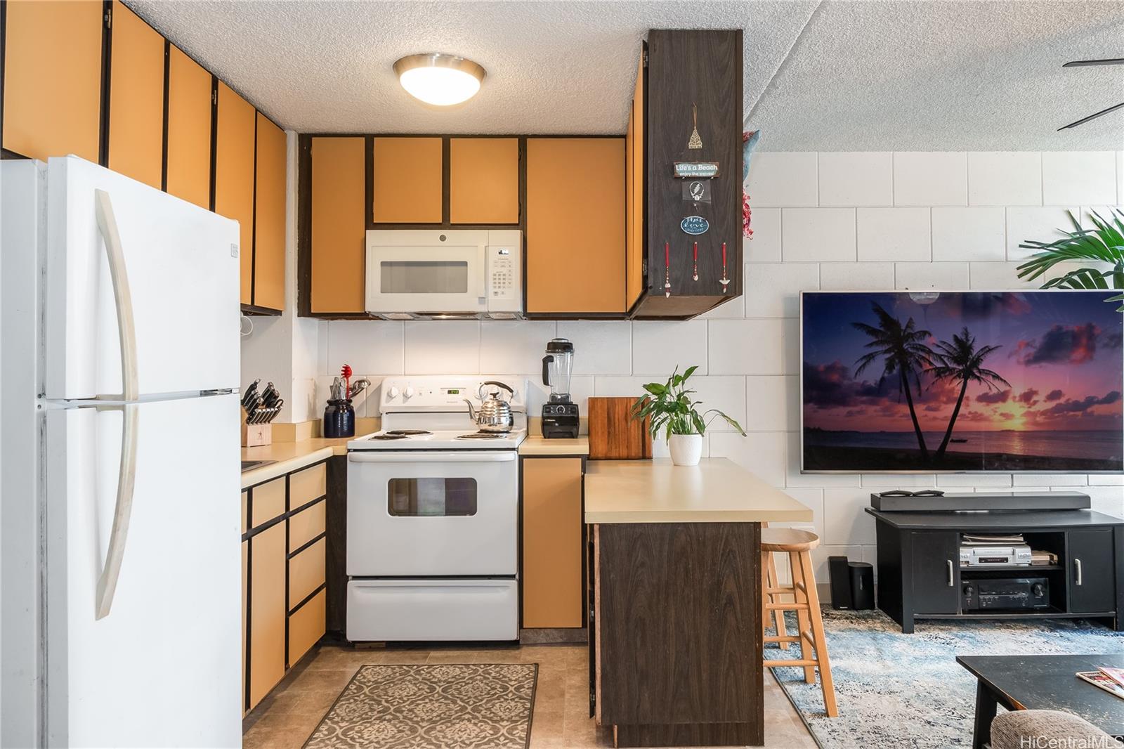 Waialae Pl condo # 306, Honolulu, Hawaii - photo 2 of 17