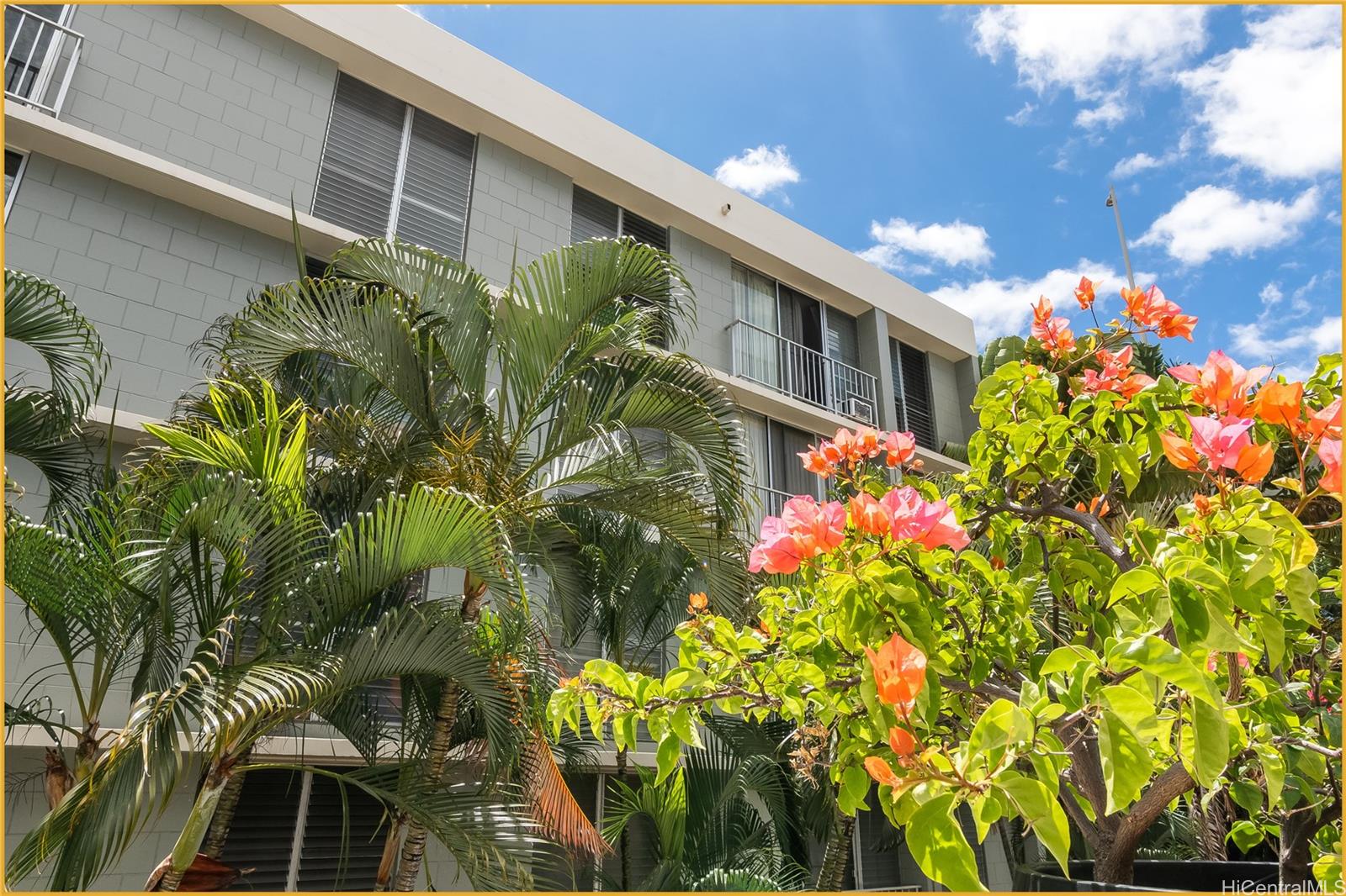 Waialae Pl condo # 407, Honolulu, Hawaii - photo 2 of 16