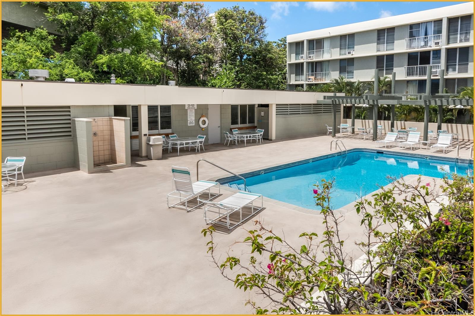 Waialae Pl condo # 407, Honolulu, Hawaii - photo 3 of 16