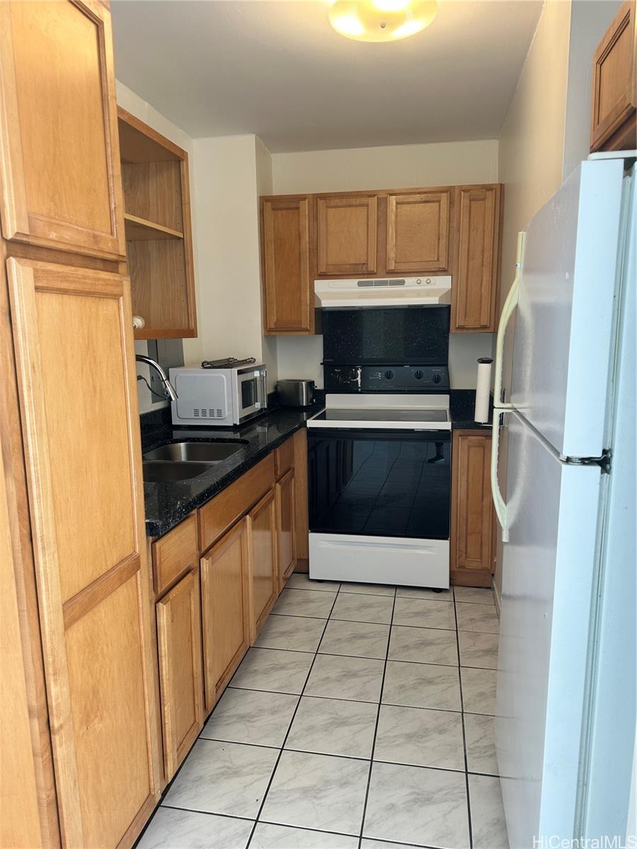 Waialae Pl condo # 504, Honolulu, Hawaii - photo 9 of 18