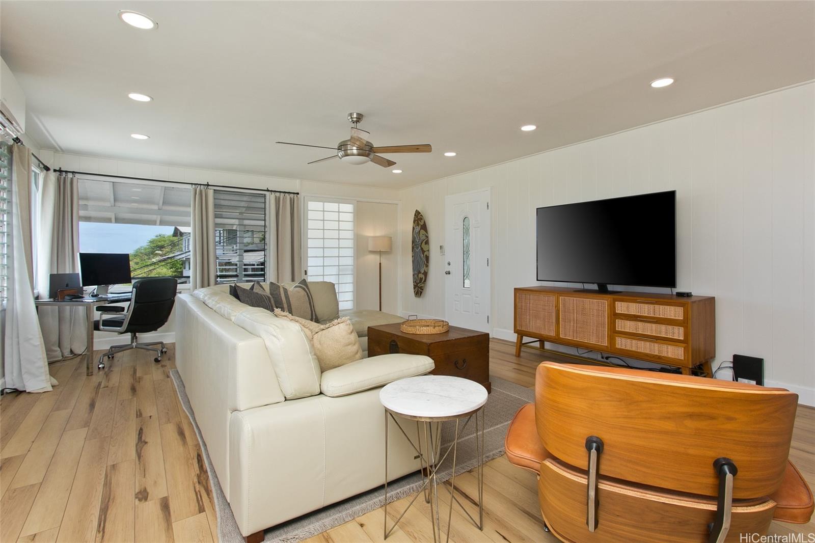 284A  Moomuku Place Kuliouou, Diamond Head home - photo 2 of 24