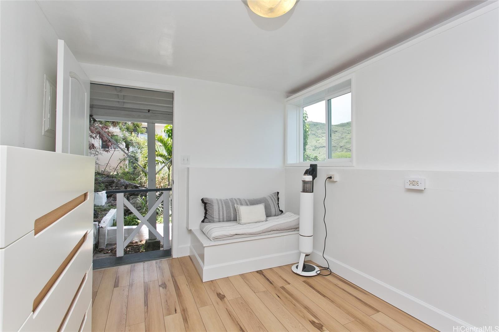 284A  Moomuku Place Kuliouou, Diamond Head home - photo 18 of 24