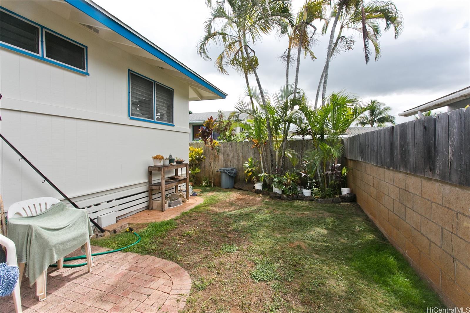 285  Kihapai Street Coconut Grove, Kailua home - photo 8 of 12