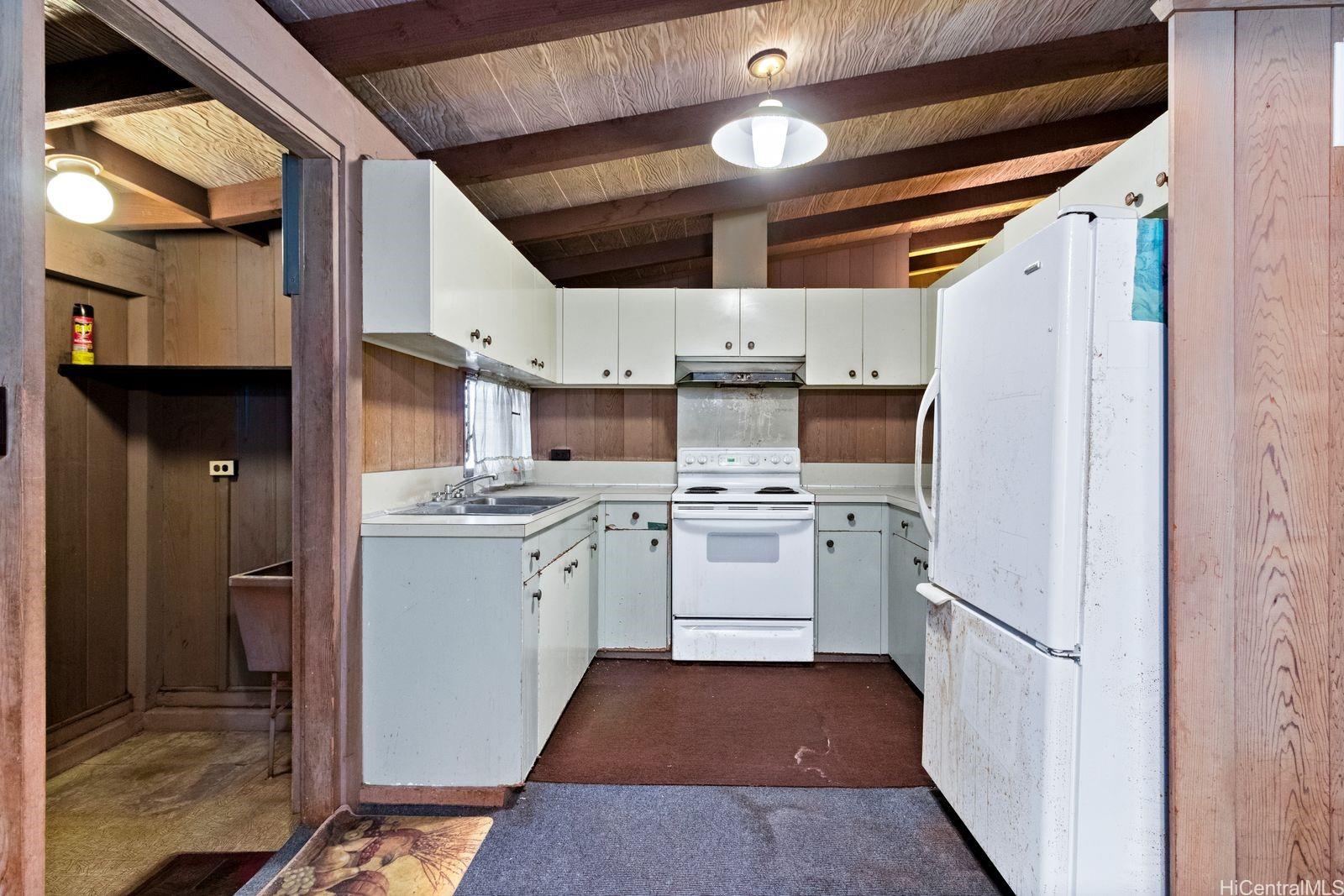 286  Hoomalu St Pearl City-upper, PearlCity home - photo 3 of 9