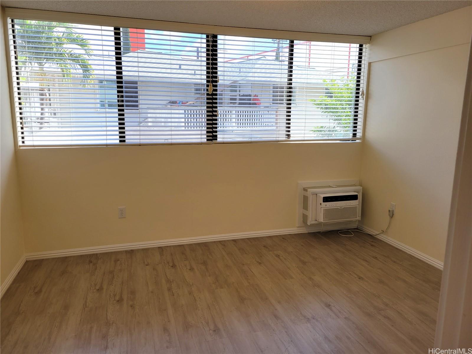 2860 Waialae Ave Honolulu - Rental - photo 11 of 14