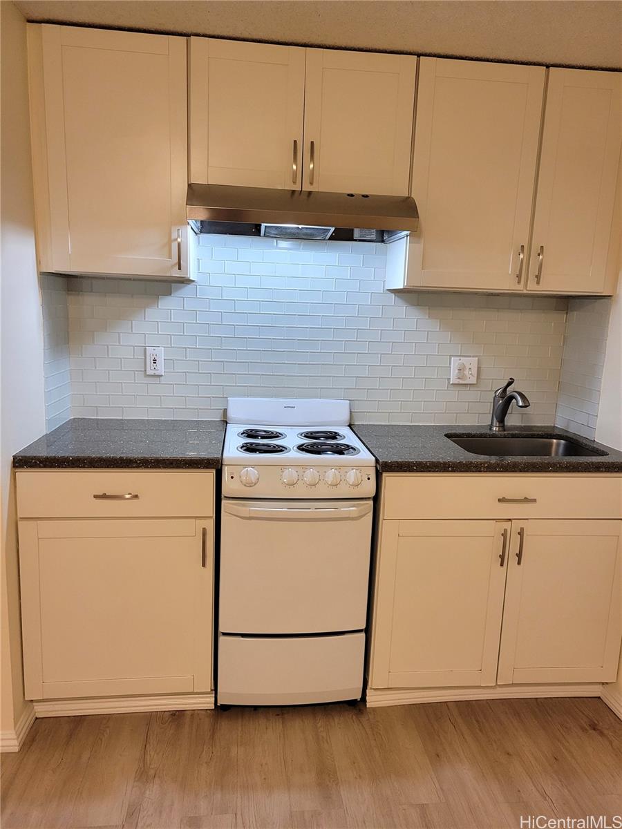 2860 Waialae Ave Honolulu - Rental - photo 5 of 14